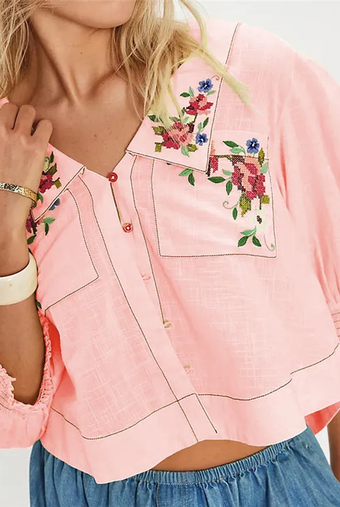 Godelieve Dames Blouse | Geborduurde Bloemen | Gesmockte Manchetten
