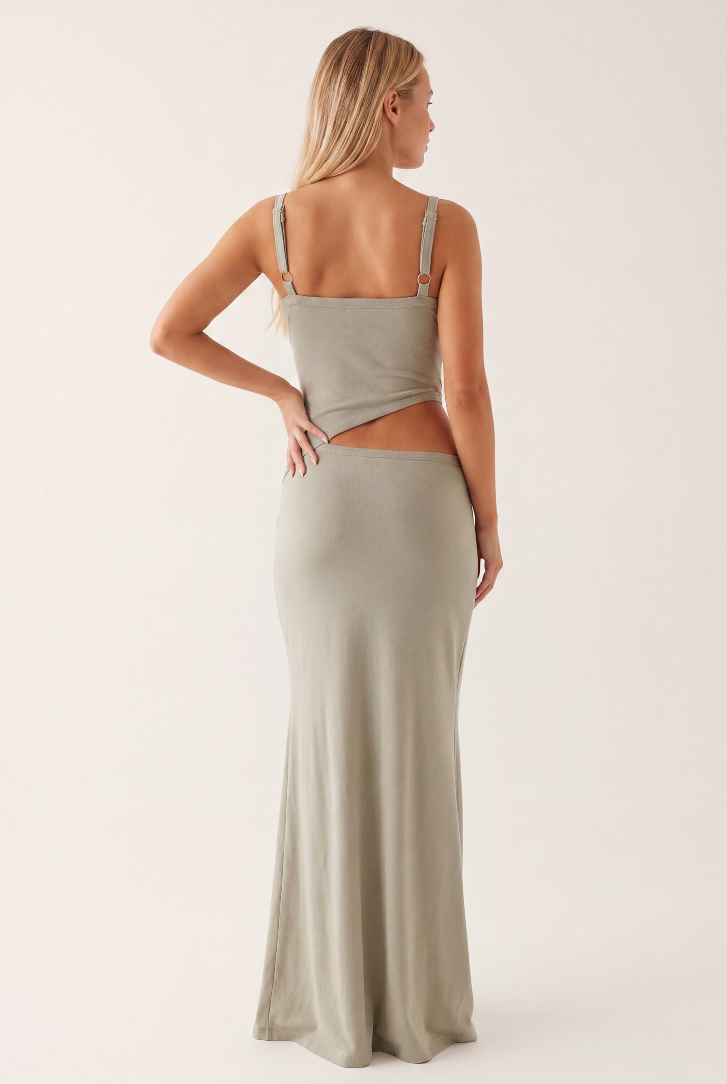 Jocelyn Maxi Jurk | Open Rug en Strikdetail met Elegante Flair