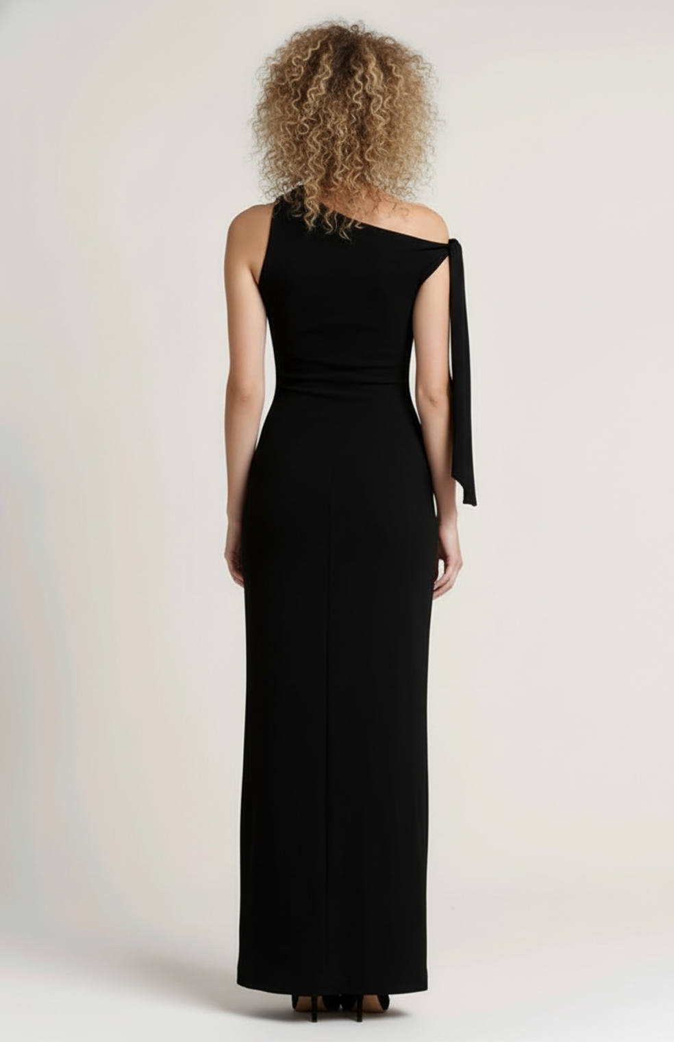 Orietta Dames Avondjurk | One Shoulder | Maxi Lengte | Strikdetail