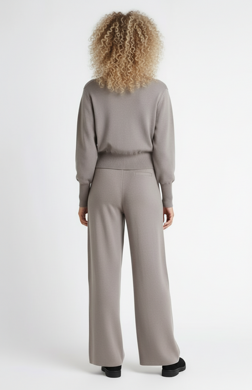 Dames Lounge Set | Fijngebreide Zip Vest | Rechte Broek met Strikkoord