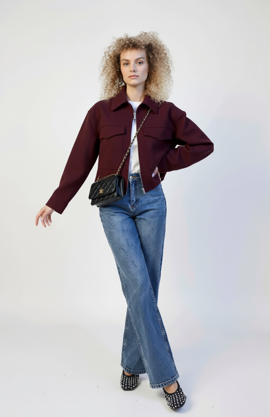 Helle Dames Jas in Bordeaux Rood | Tijdloos Design met Verfijnd Detail
