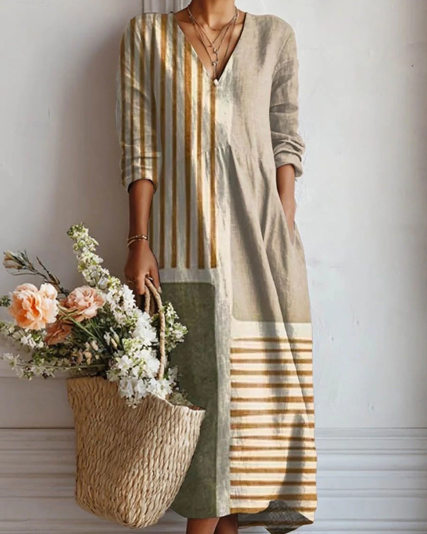 Adolphine Dame Midi Kjole | Blomsterprint | V-Hals med Knapper