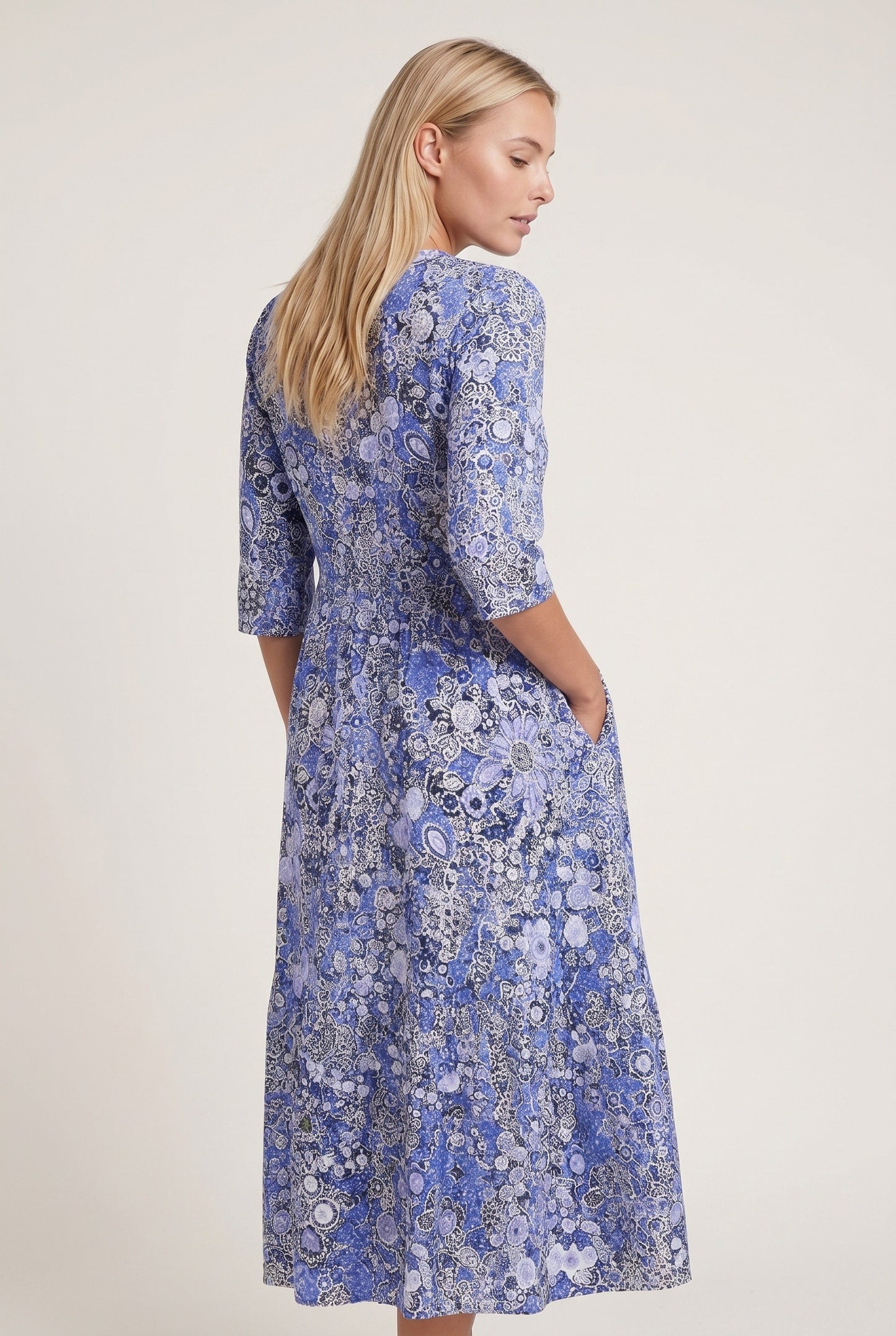 Nelly Dames Midi Jurk | V-Hals | Bloemenprint