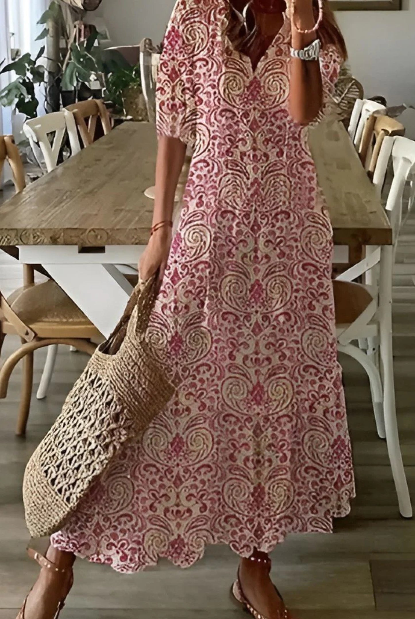 Brunehaut Dames Midi Jurk | V-Hals | Kwastjes Detail