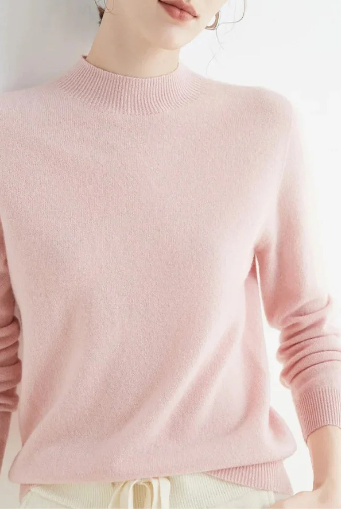Flavienne Dame Sweater | Halv Høj Hals | Ribstrikkede Kanter