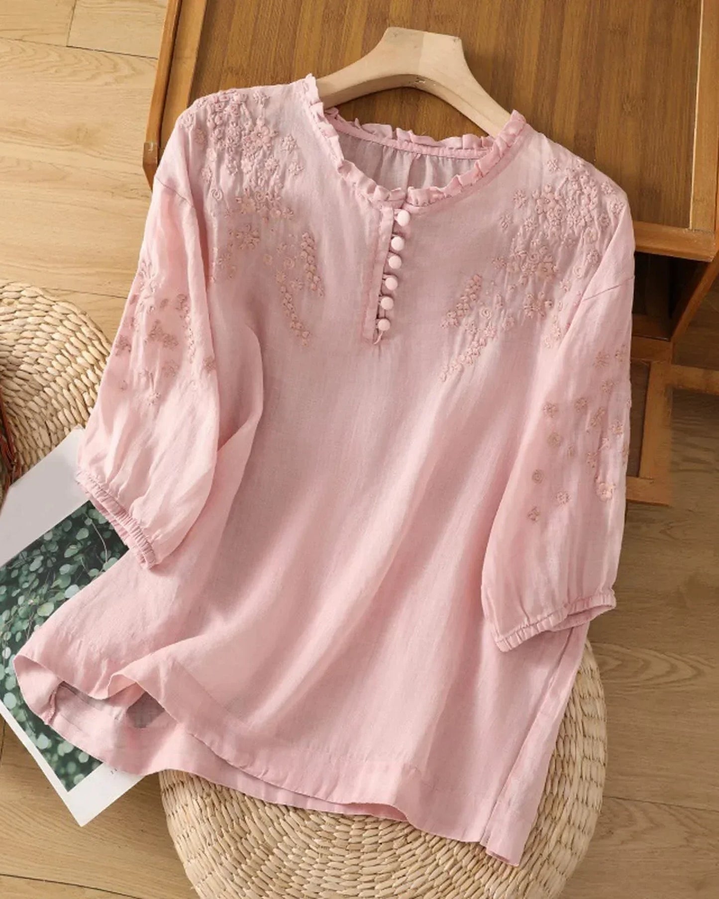 Alphonsine Dames Top | Geborduurd Detail | Knoopjes Halslijn