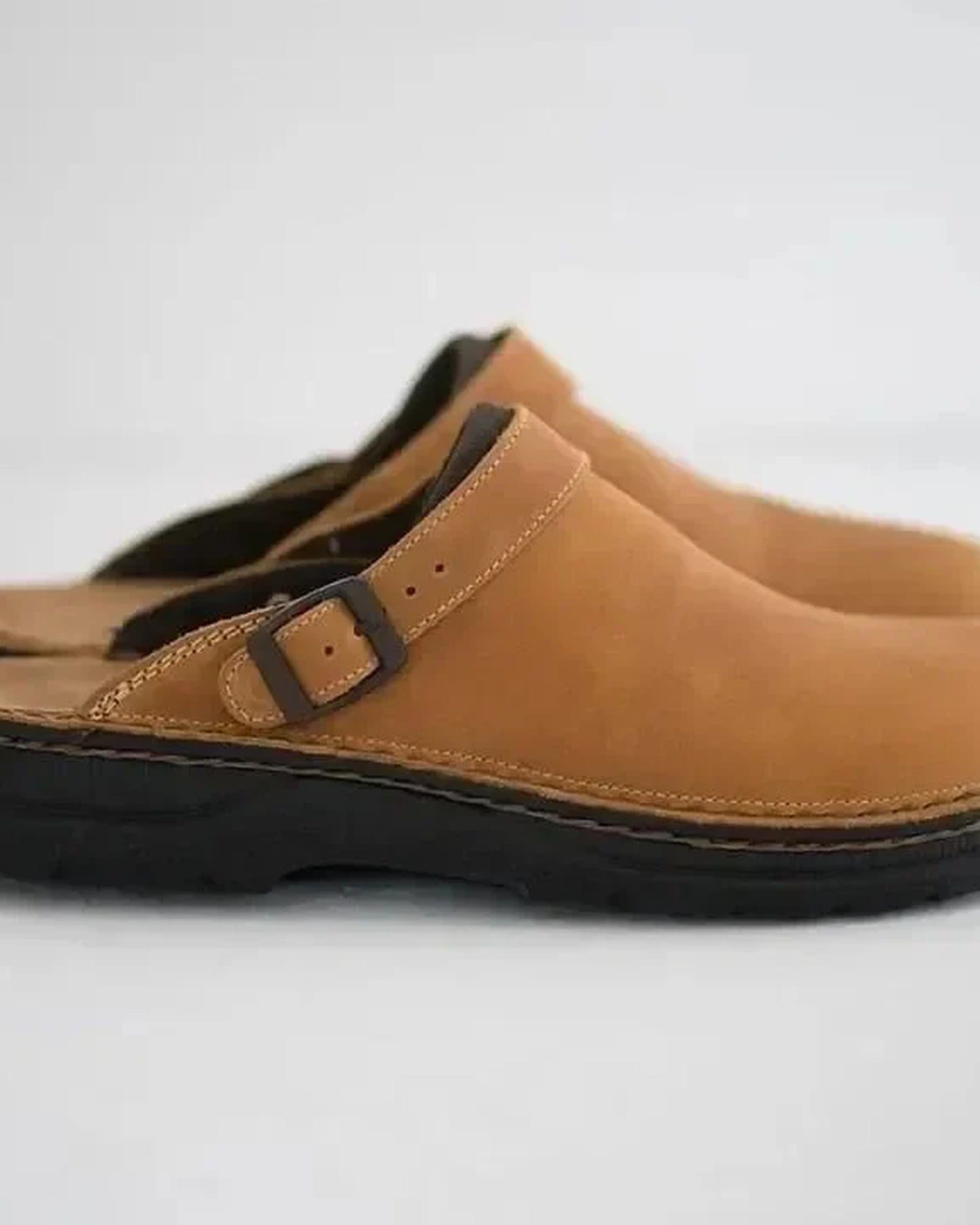 Quirino Heren Pantoffels | Gesloten Neus | Zijrits Detail