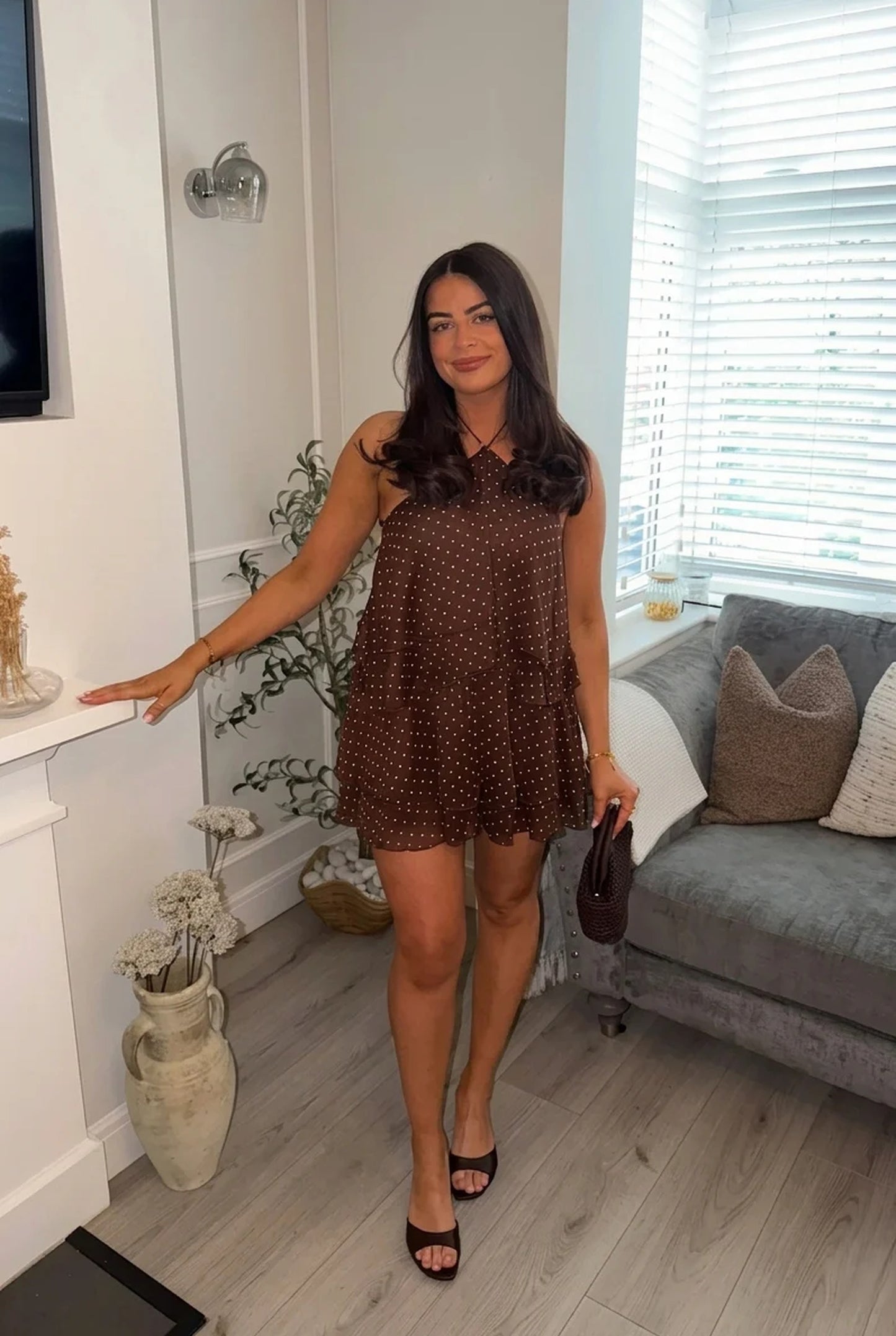 Isabelle Dames Mini Sukienka | Halter Dekolt | Warstwowe Falbany | Groszki