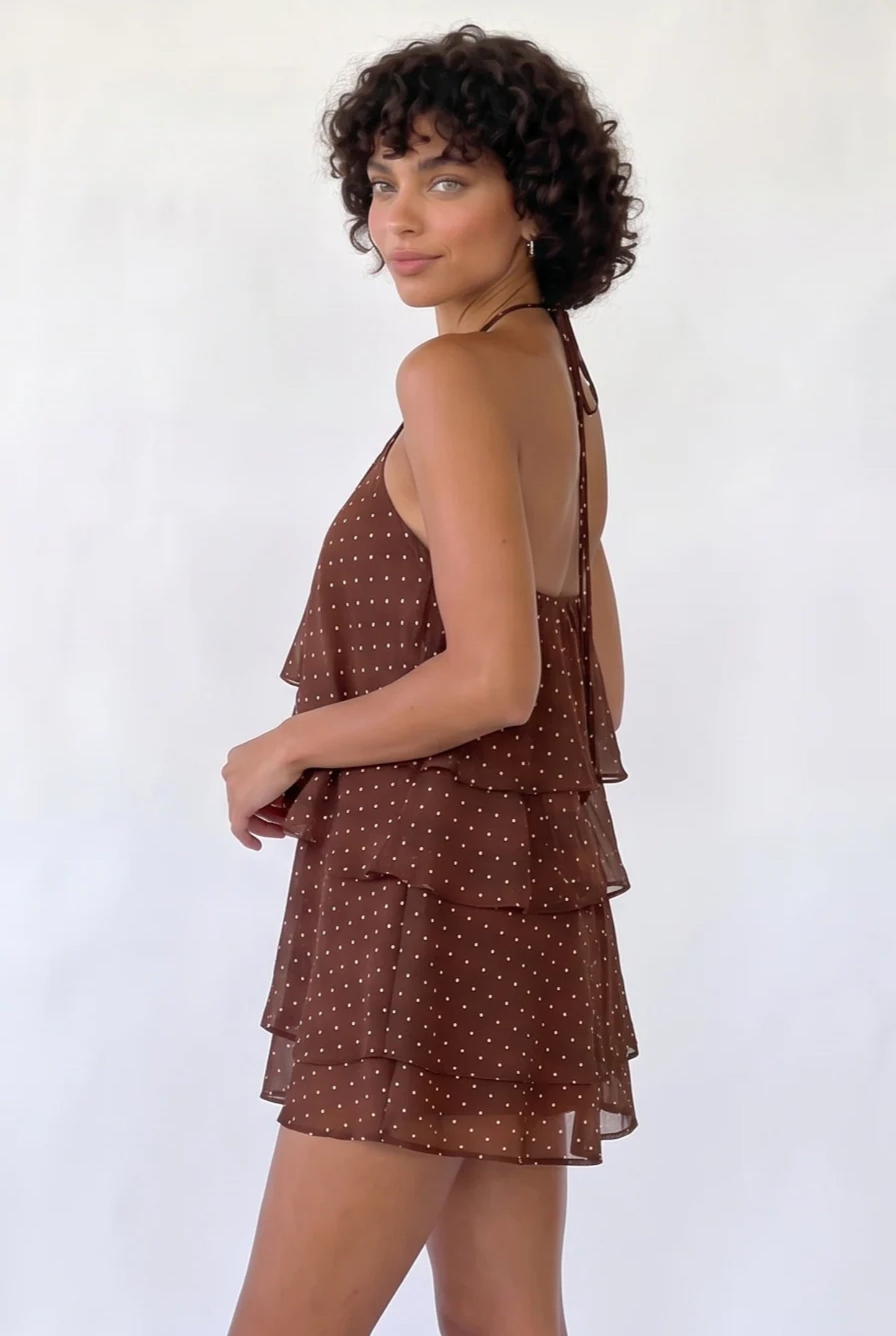 Isabelle Dames Mini Sukienka | Halter Dekolt | Warstwowe Falbany | Groszki
