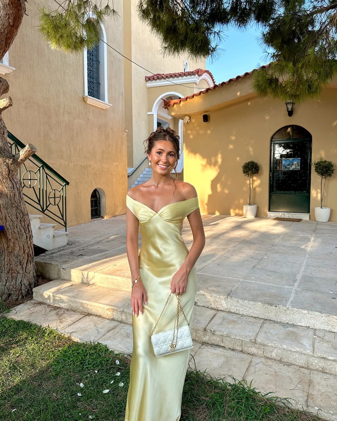 Delina Satijnen Maxi Jurk Dames – Open Rug in Champagnekleur 1