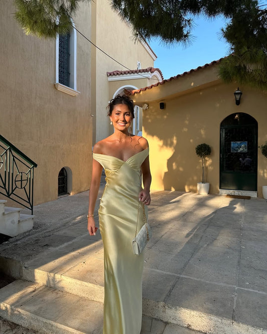 Delina Satijnen Maxi Jurk Dames – Open Rug in Champagnekleur 2
