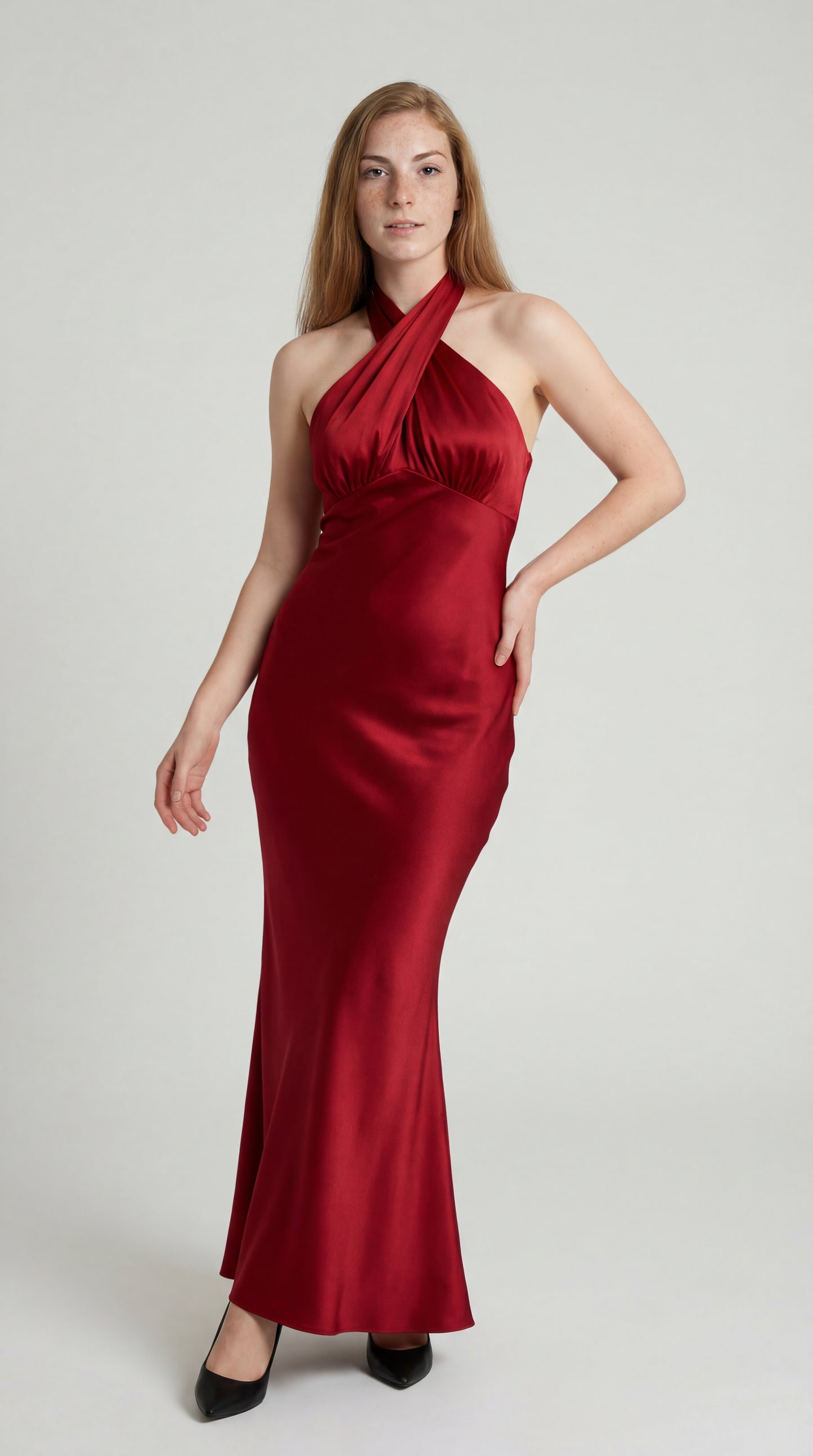 Esolina Dress | Halterneck | Maxi Length | Elegant Fit