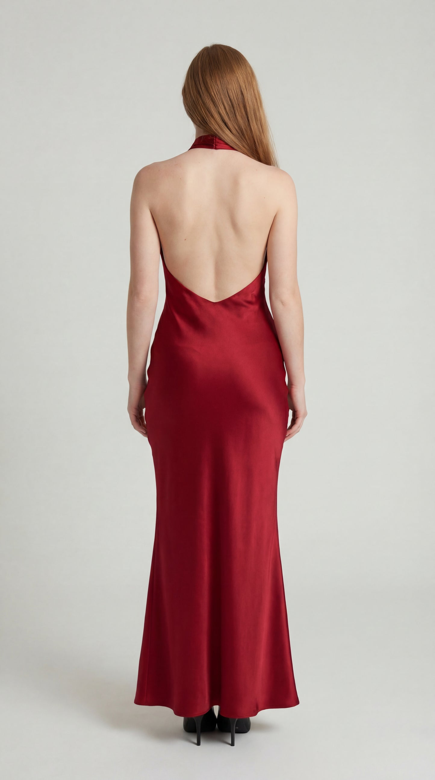 Esolina Dress | Halterneck | Maxi Length | Elegant Fit
