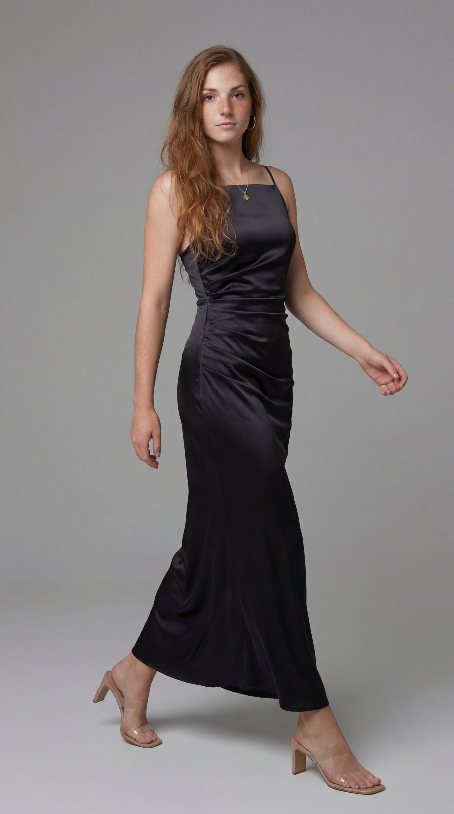 Dames Maxi Jurk | Spaghettibandjes | Aansluitend Met Subtiele Plooien