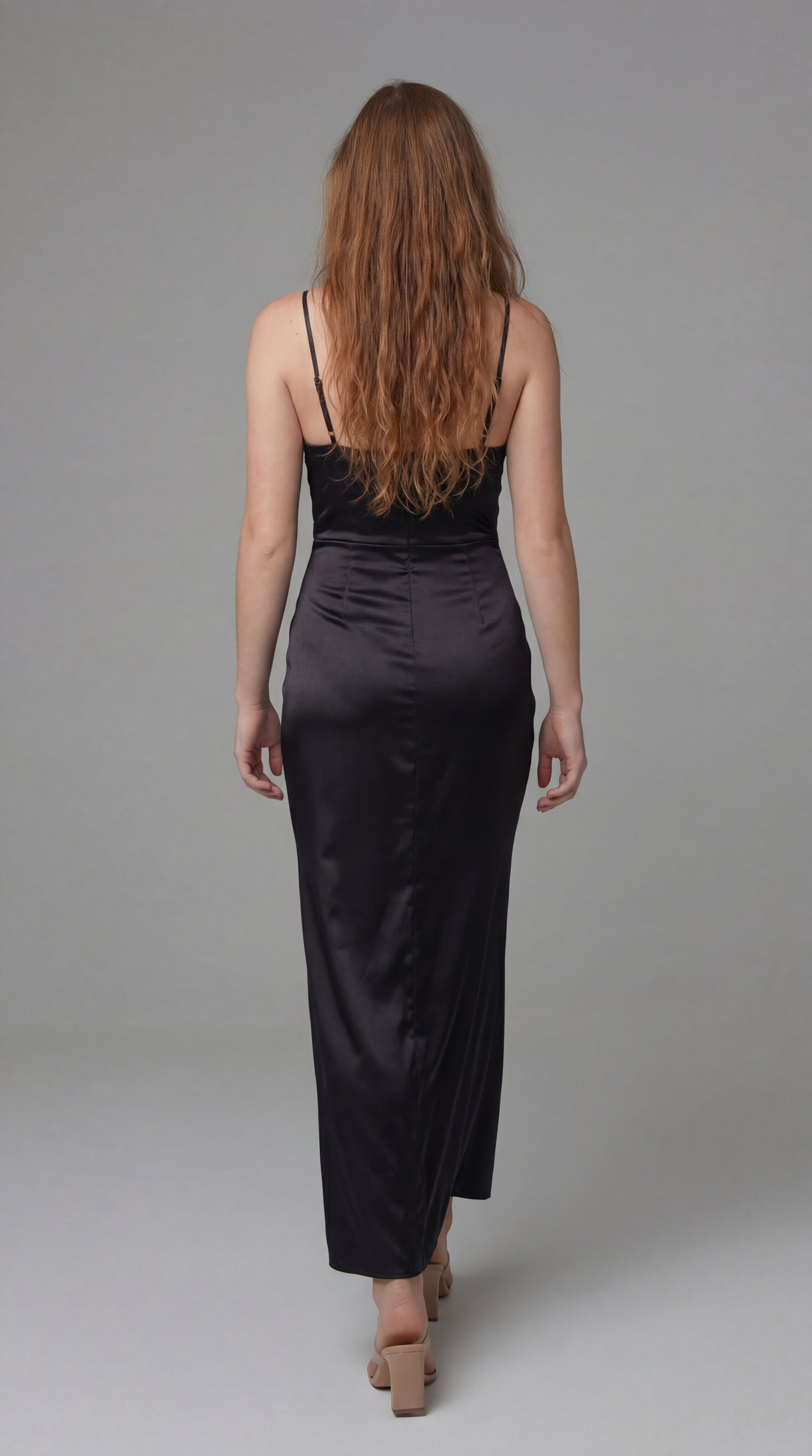 Dames Maxi Jurk | Spaghettibandjes | Aansluitend Met Subtiele Plooien