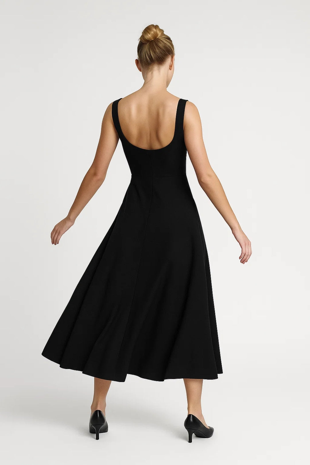 Daria Dames Jurk | Aangesloten | Met Brede Bandjes | Midi 1