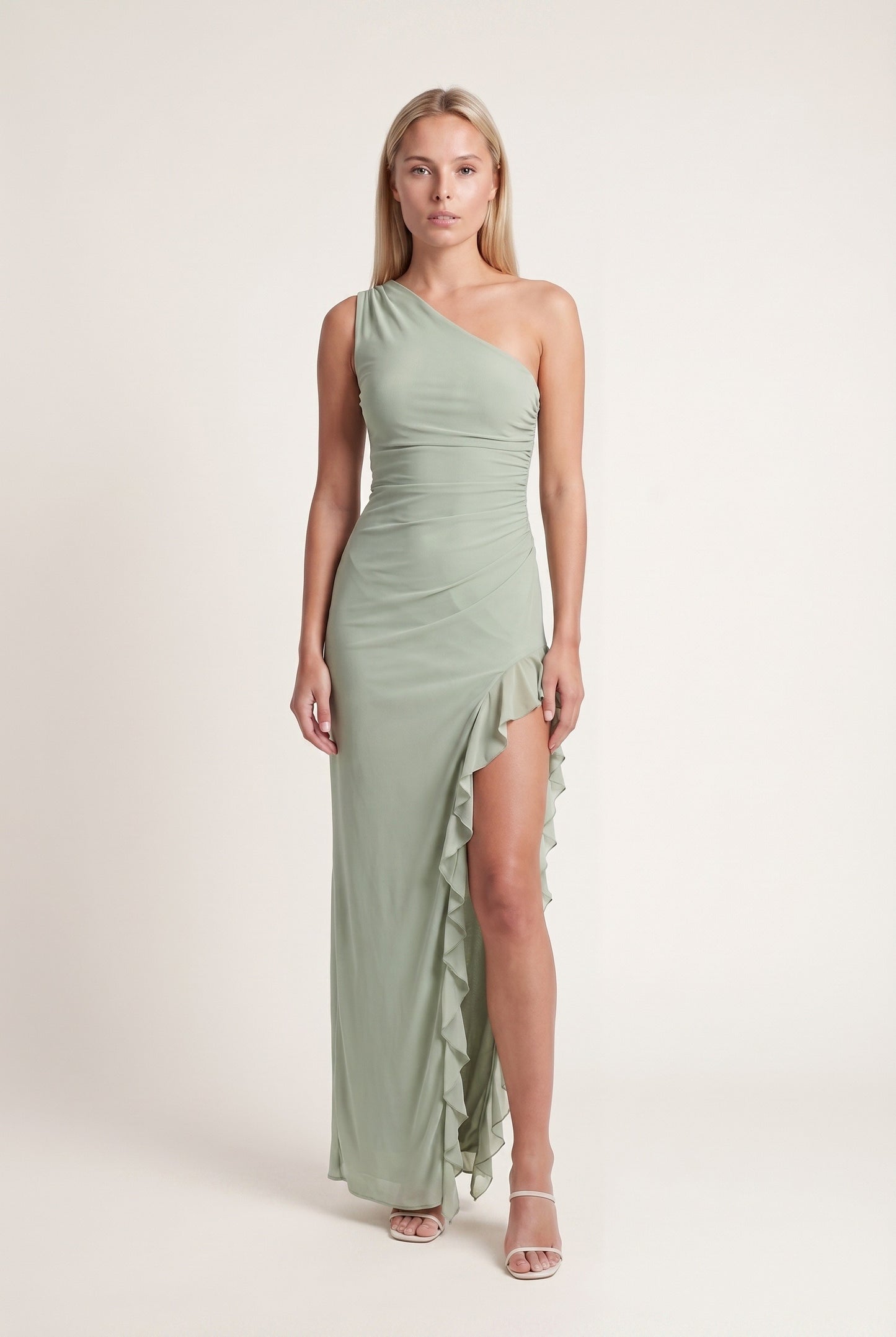 Dames Maxi Jurk One-Shoulder | Saliegroen Met Ruches Detail | Asymmetrische Aansluitende Fit
