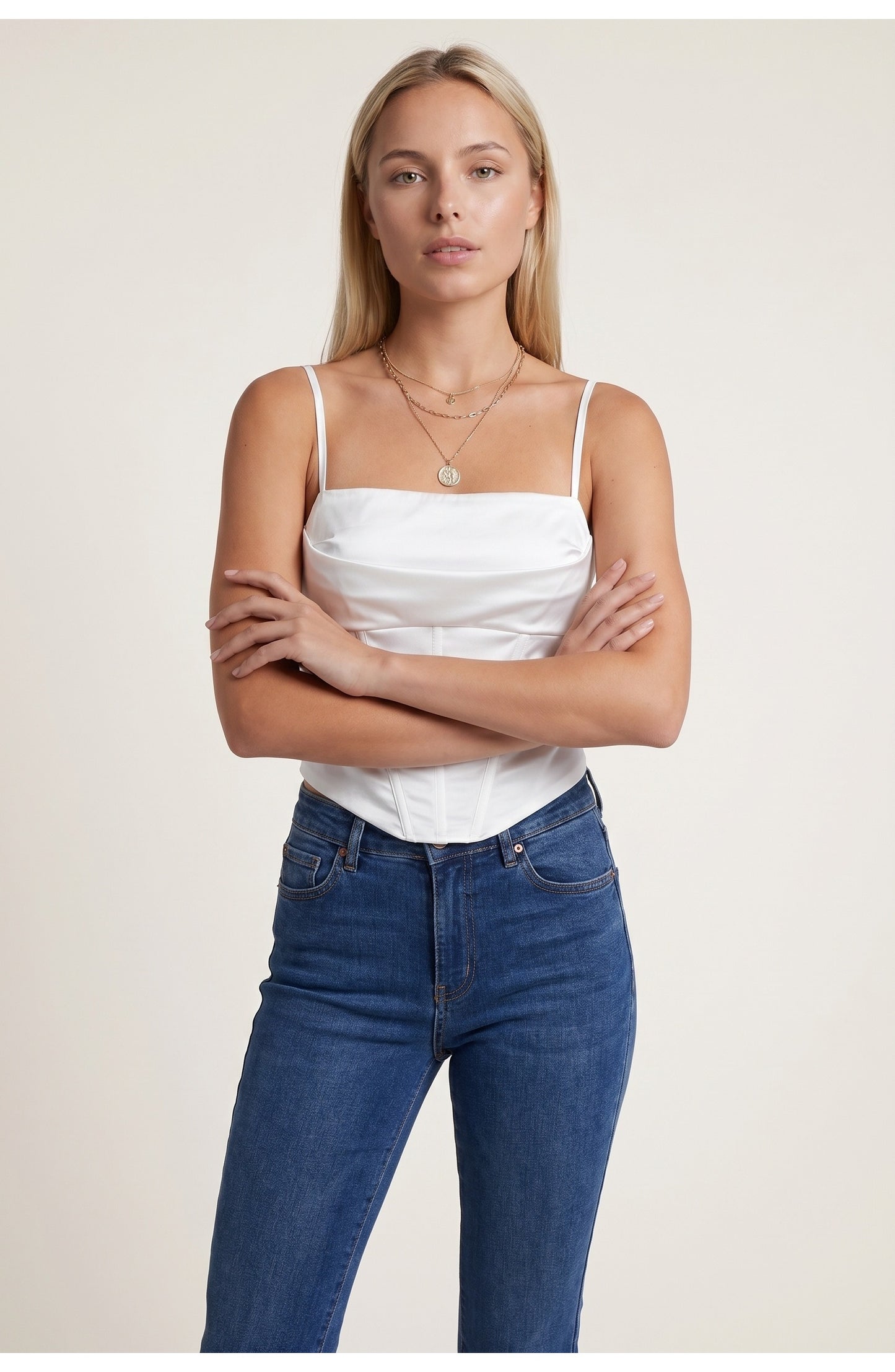 Dames Top | Rechte Bandeau Halslijn | Witte Cropped Pasvorm