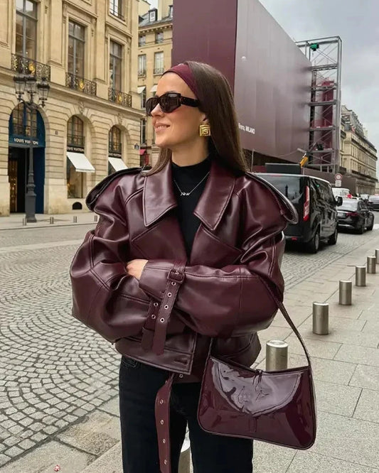 Dámský kabát Calogera | Bordeaux červená | Prošívané detaily | Boxy střih