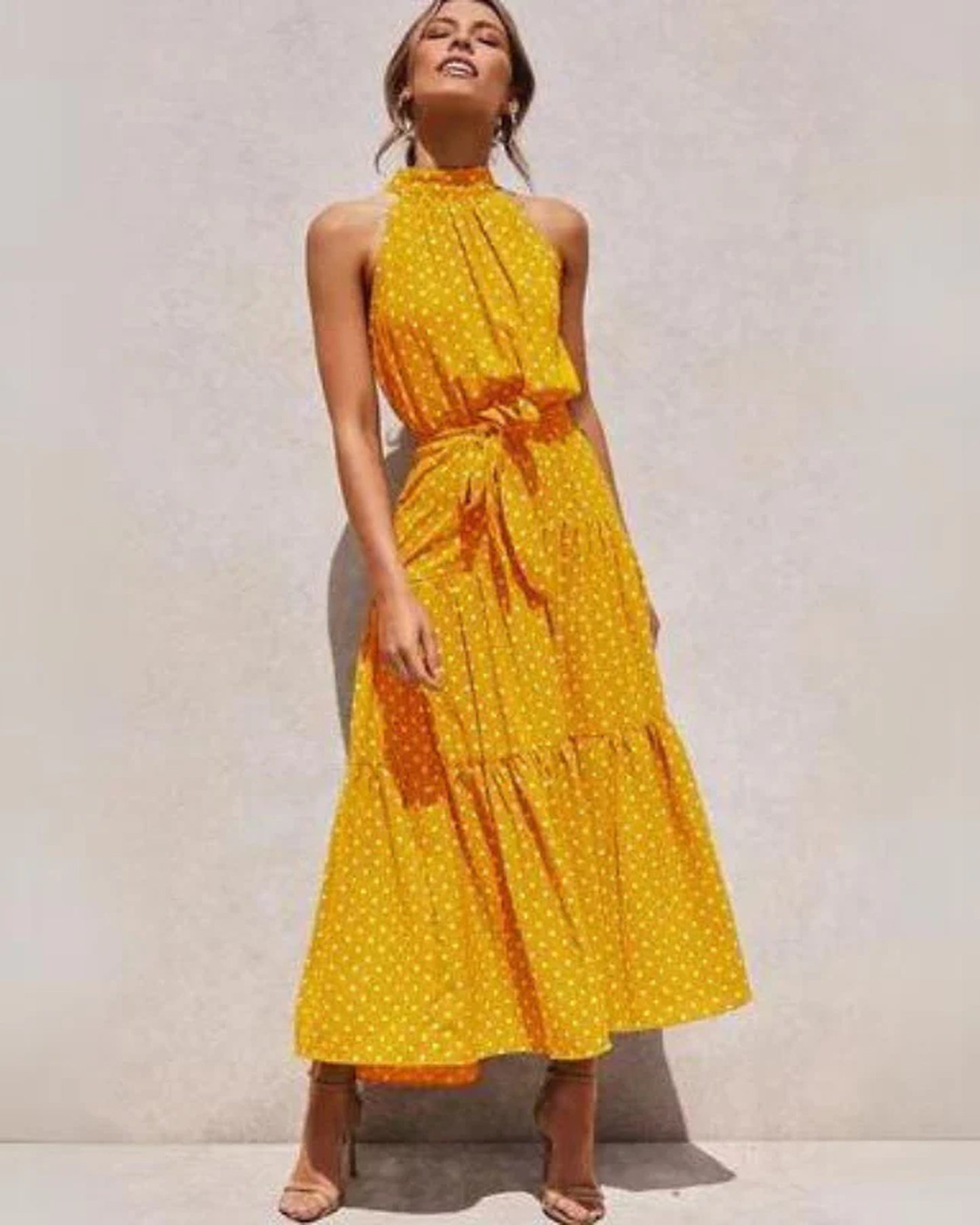 Aubeline Dame Midi Kjole | Halterneck | Lagdelte Frynser