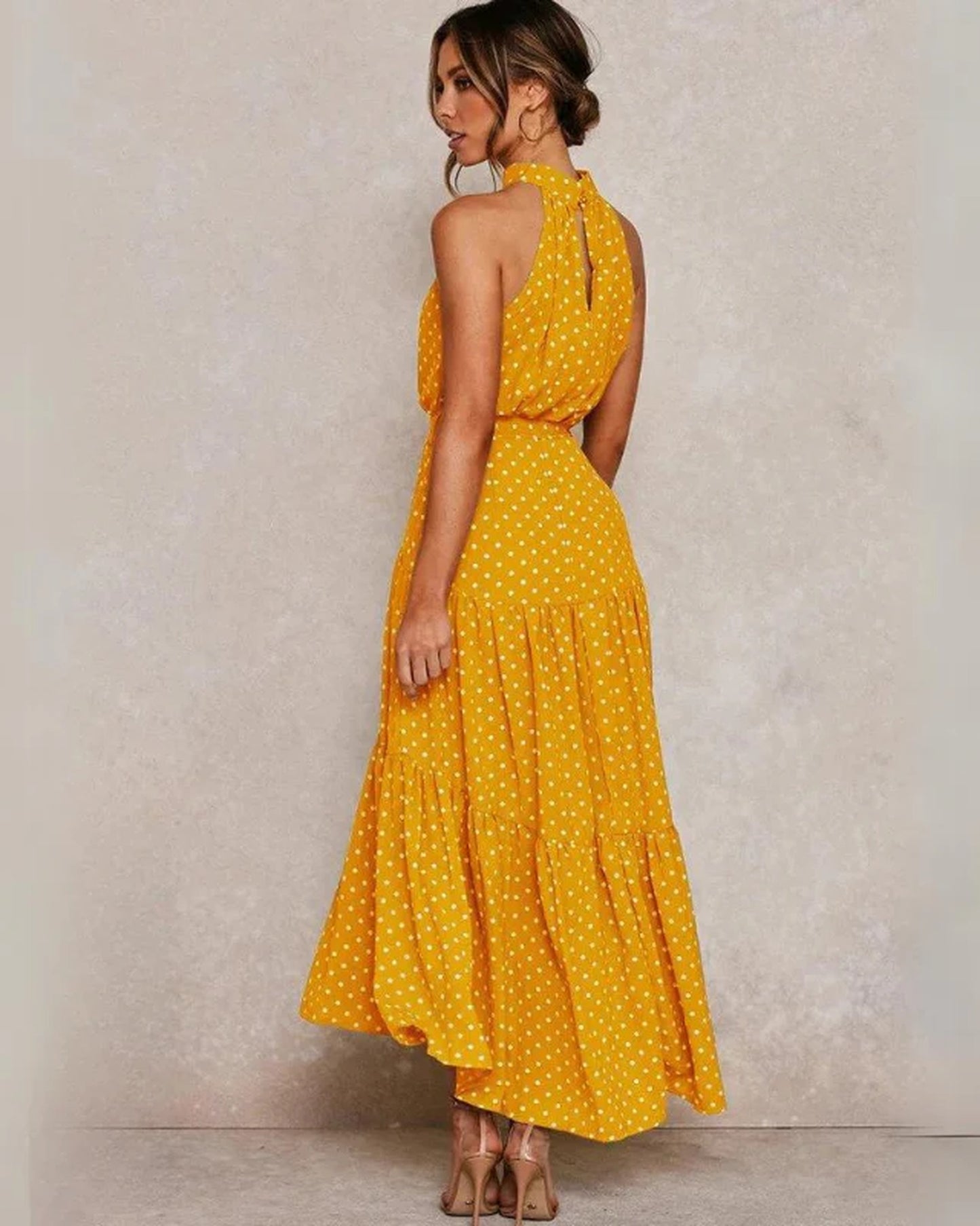 Aubeline Dame Midi Kjole | Halterneck | Lagdelte Frynser