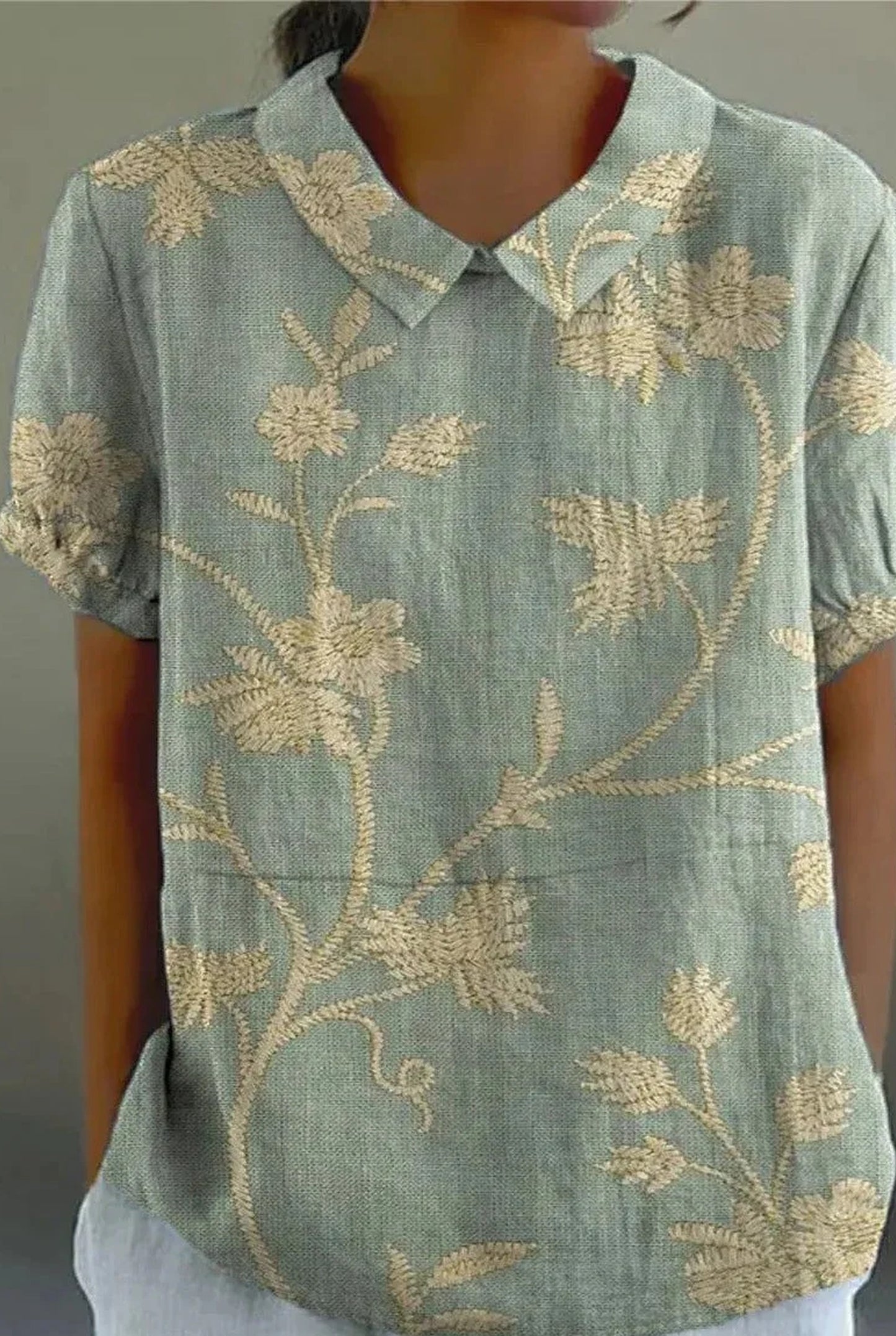 Clarinde Dames T-shirt | Geborduurde Bloemen | Korte Kraag