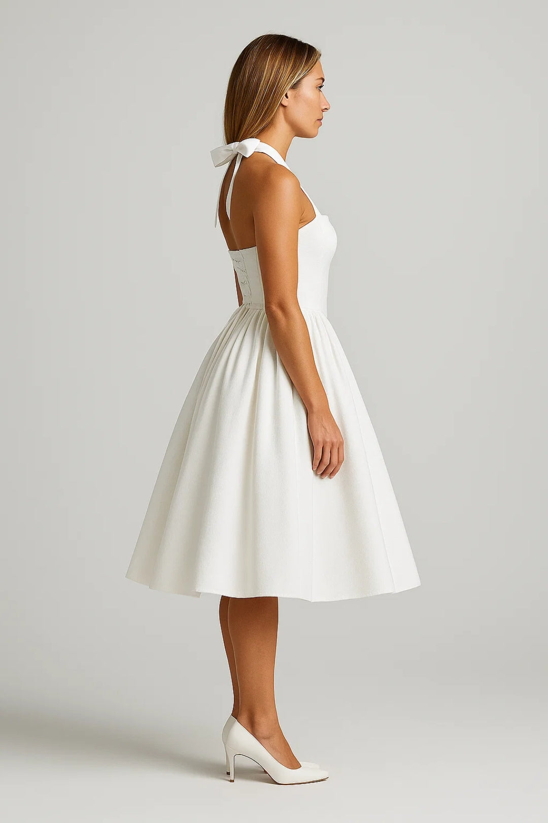 Helle Halterjurk Zomer – Vintage Midi Silhouet met Wijd Uitlopende Rok 1