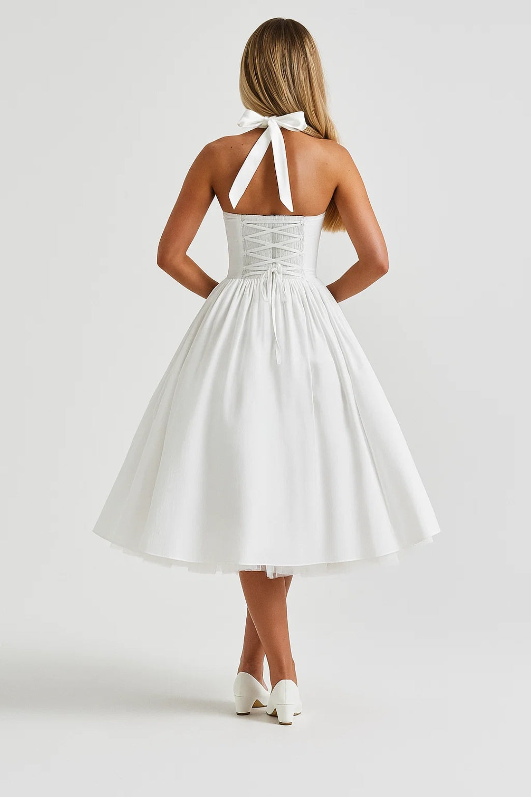 Helle Halterjurk Zomer – Vintage Midi Silhouet met Wijd Uitlopende Rok 2