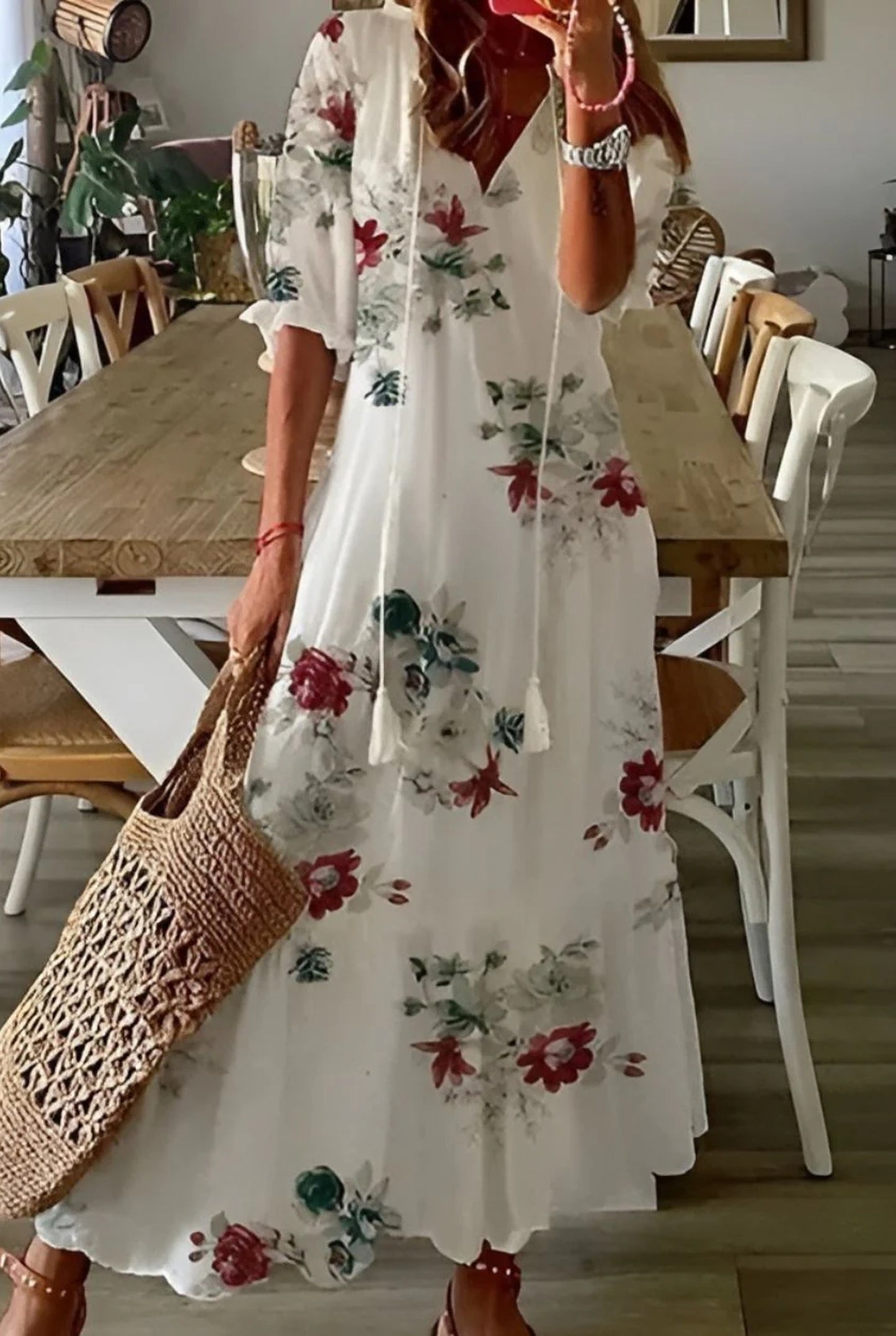 Brunehaut Dames Midi Jurk | V-Hals | Kwastjes Detail