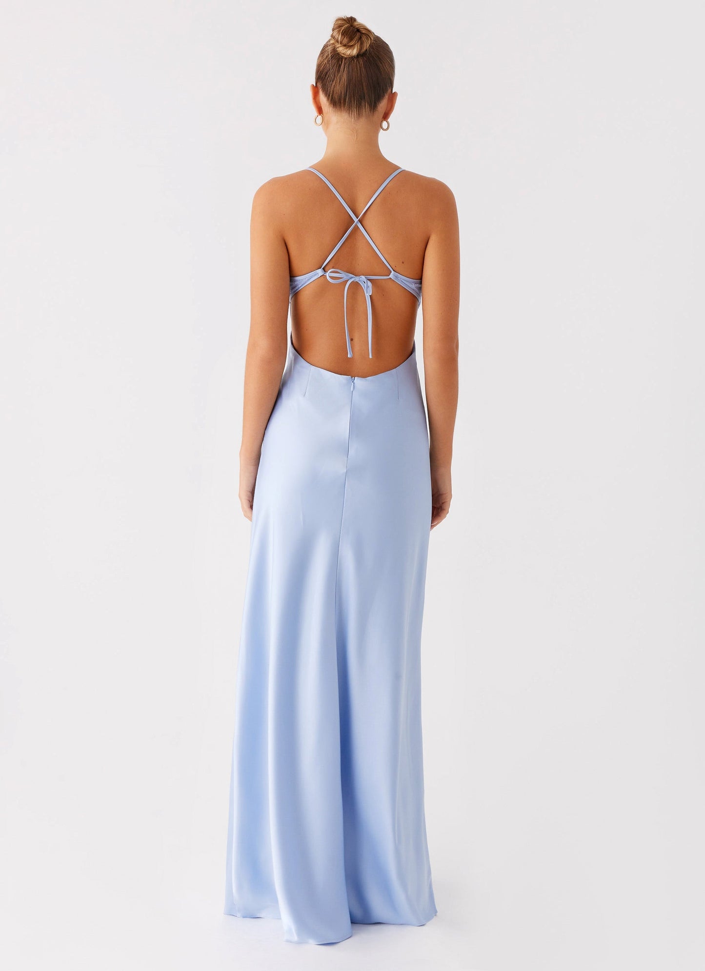 Isalie Maxi-jurk | Open Rug en Vloeiende Elegantie 10