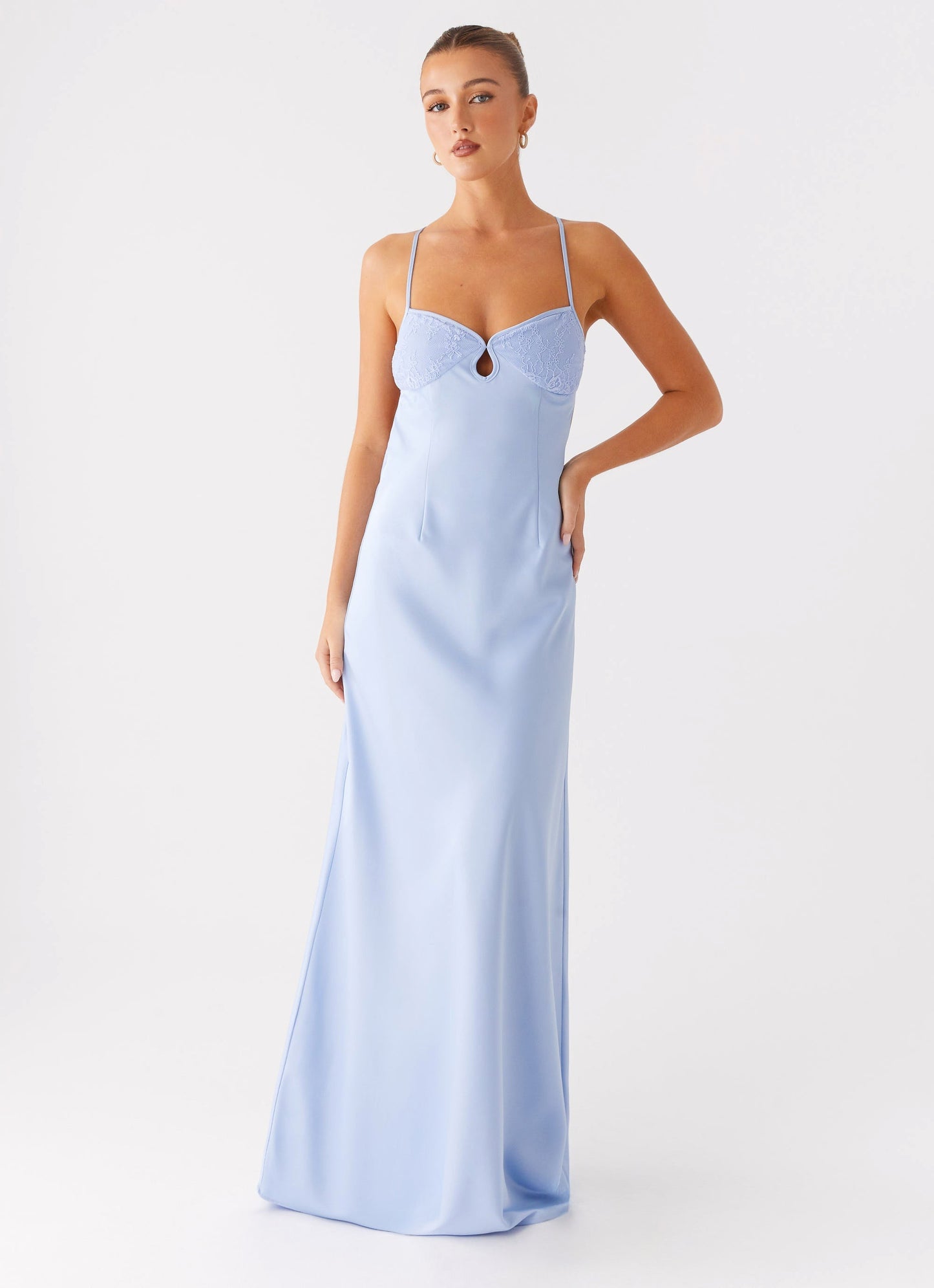 Isalie Maxi-jurk | Open Rug en Vloeiende Elegantie 9