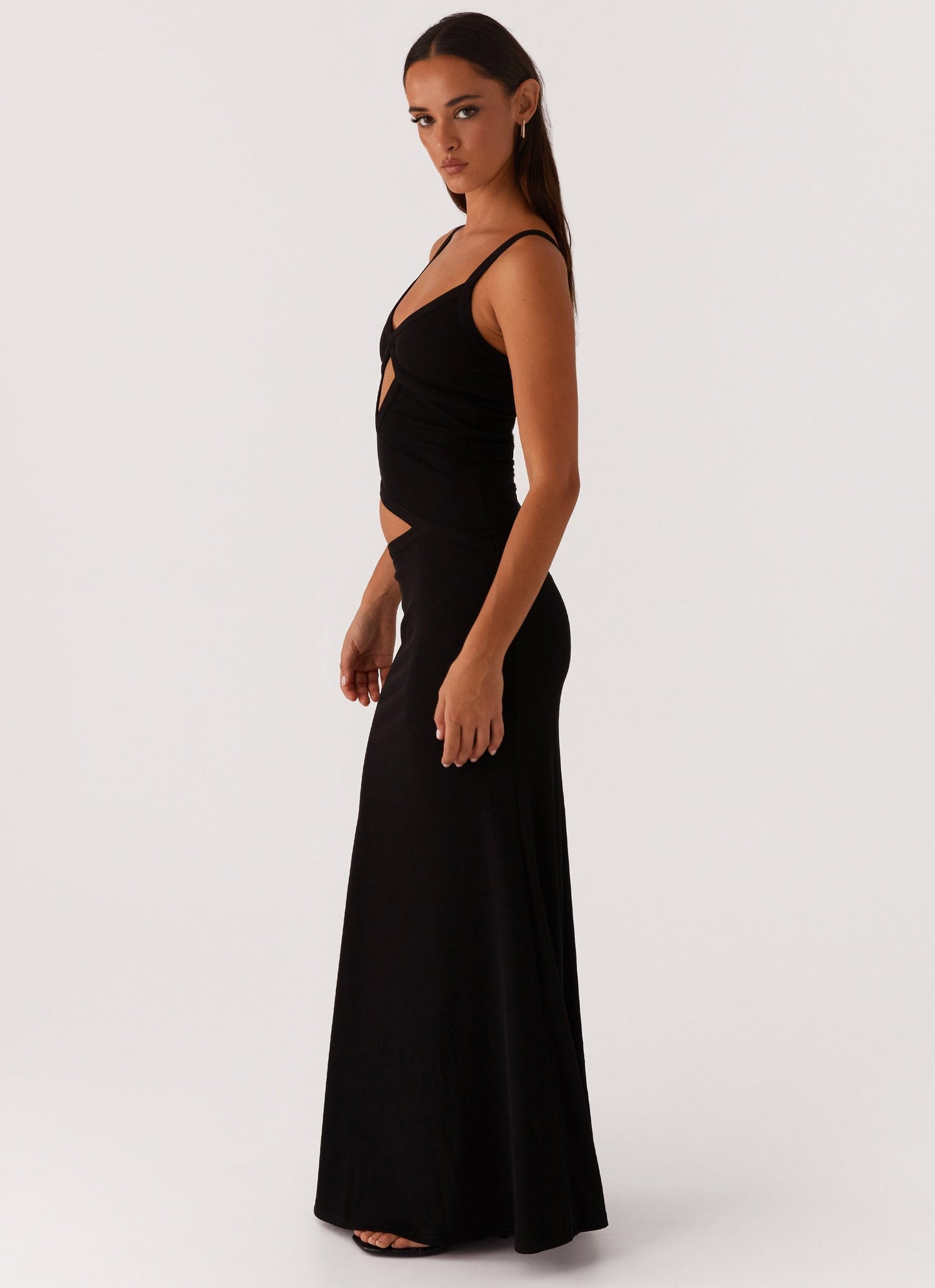 Jocelyn Maxi Jurk | Open Rug en Strikdetail met Elegante Flair 11