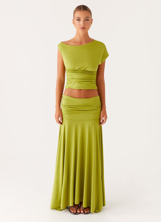 Soraya Groene Two-Piece Set | Ruched Top en Vloeiende Maxi Rok 1
