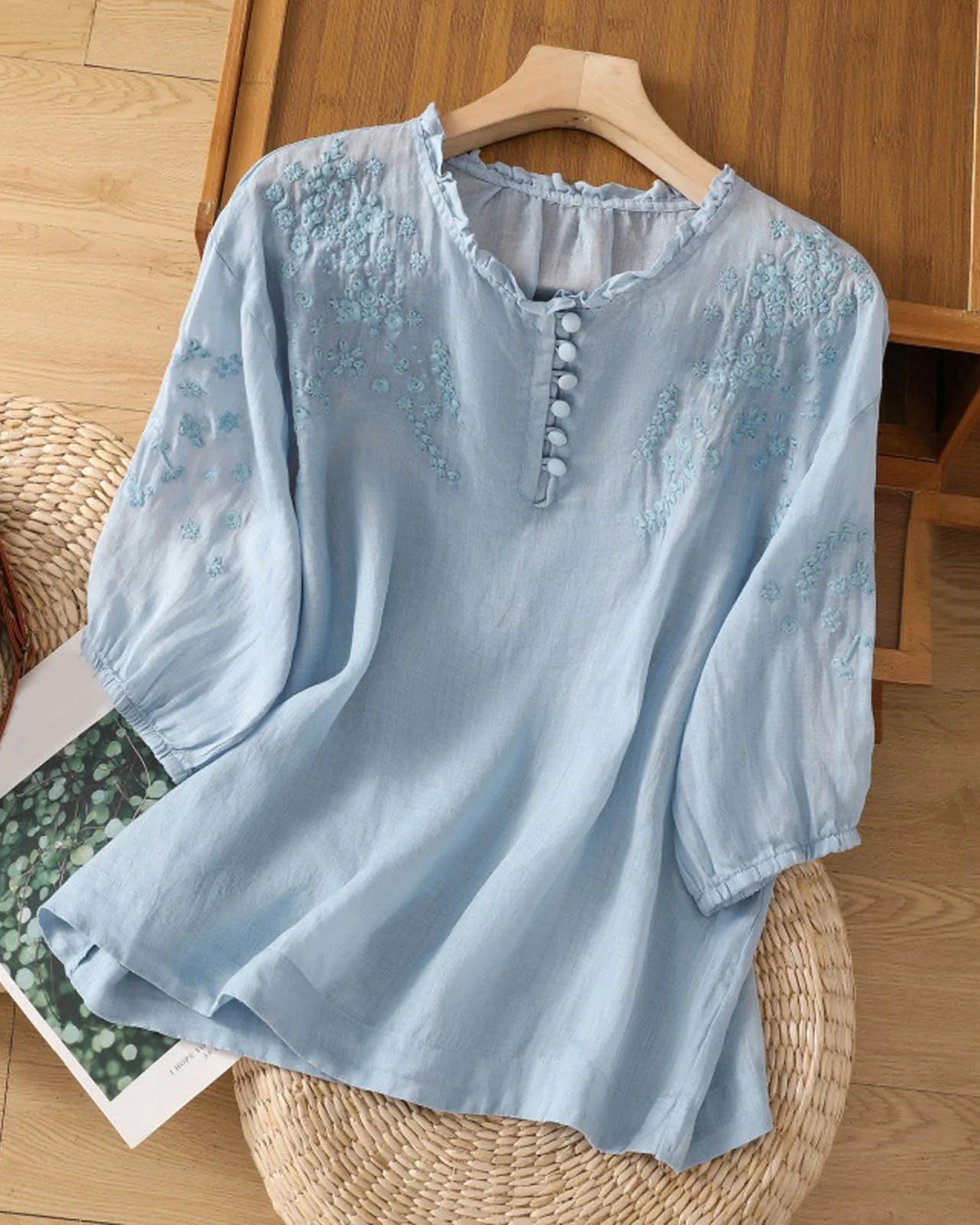 Alphonsine Dames Top | Geborduurd Detail | Knoopjes Halslijn