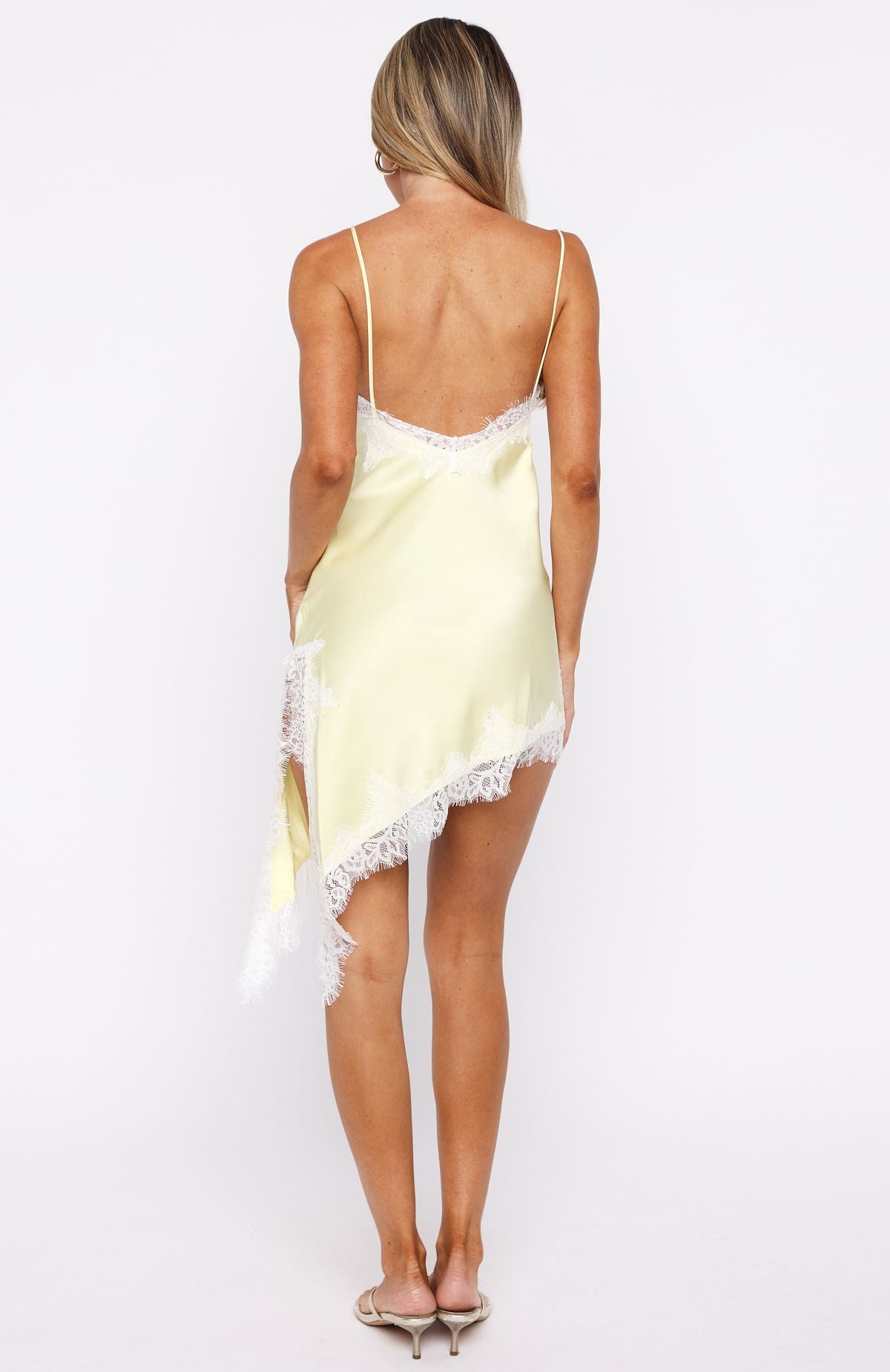 Livia Dames Mini-jurk | V-hals | Met Kant | Asymmetrische Zoom 1