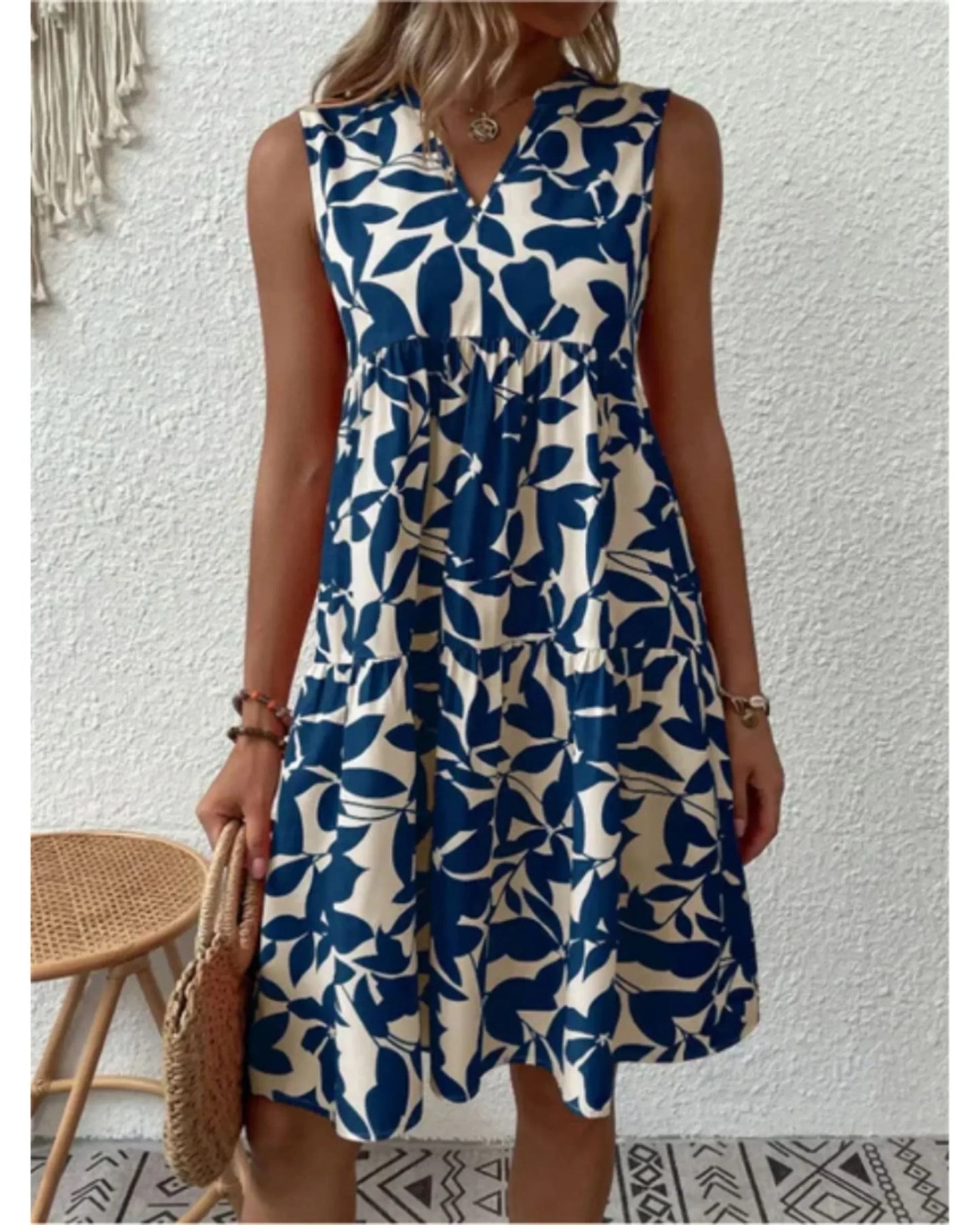 Avice Dames Midi Dress | Sleeveless V-Neck | Layered Skirt