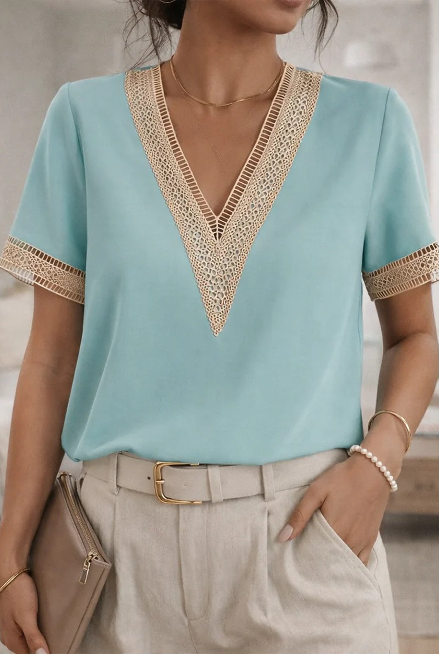 Cristelle Dames Top | V-Hals met Kantdetail | Korte Mouwen