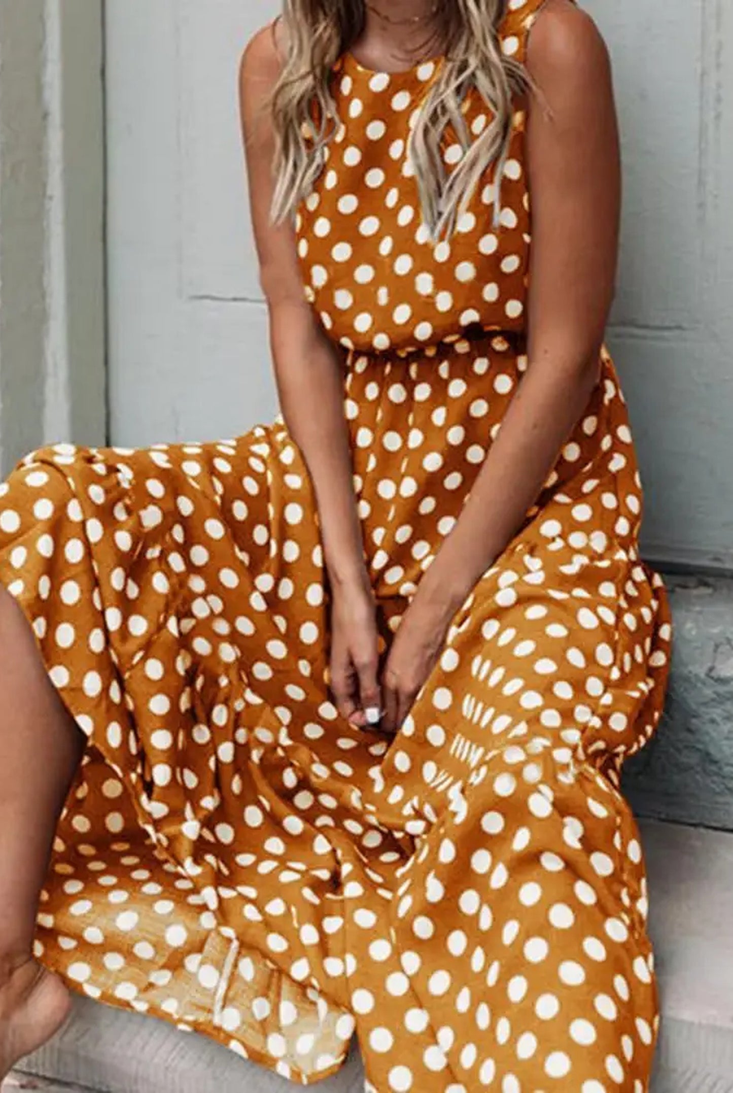Christelle Dames Midi Jurk | Witte Polkadots | Gelaagde Ruches