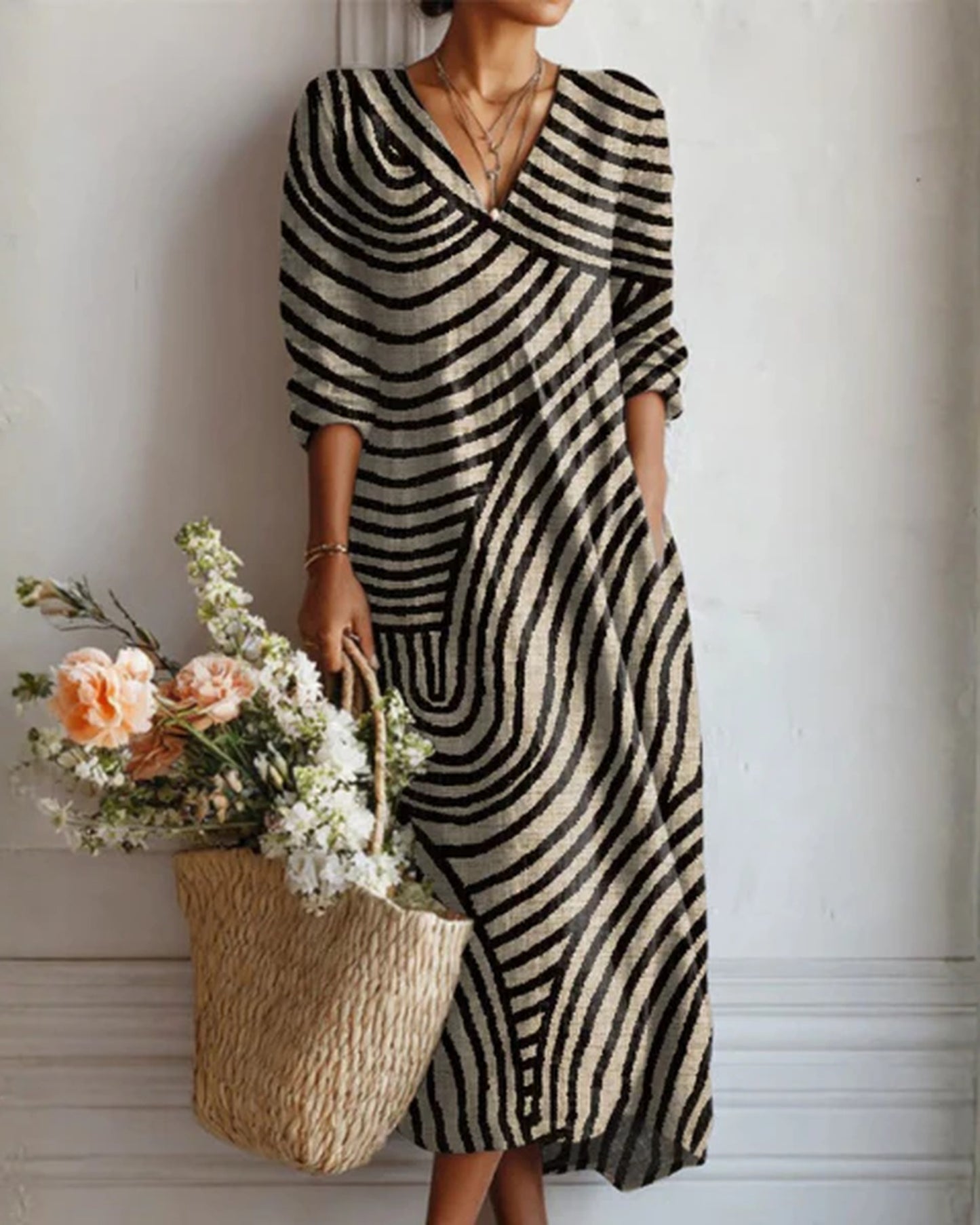 Aleth Dames Midi Kjole | V-Hals | Blomsterprint