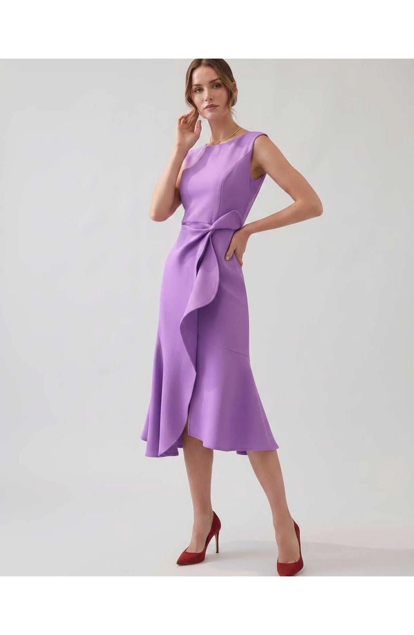 Manon Dames Midi Jurk | Ruffle Wrap Detail | Uitlopende Zoom