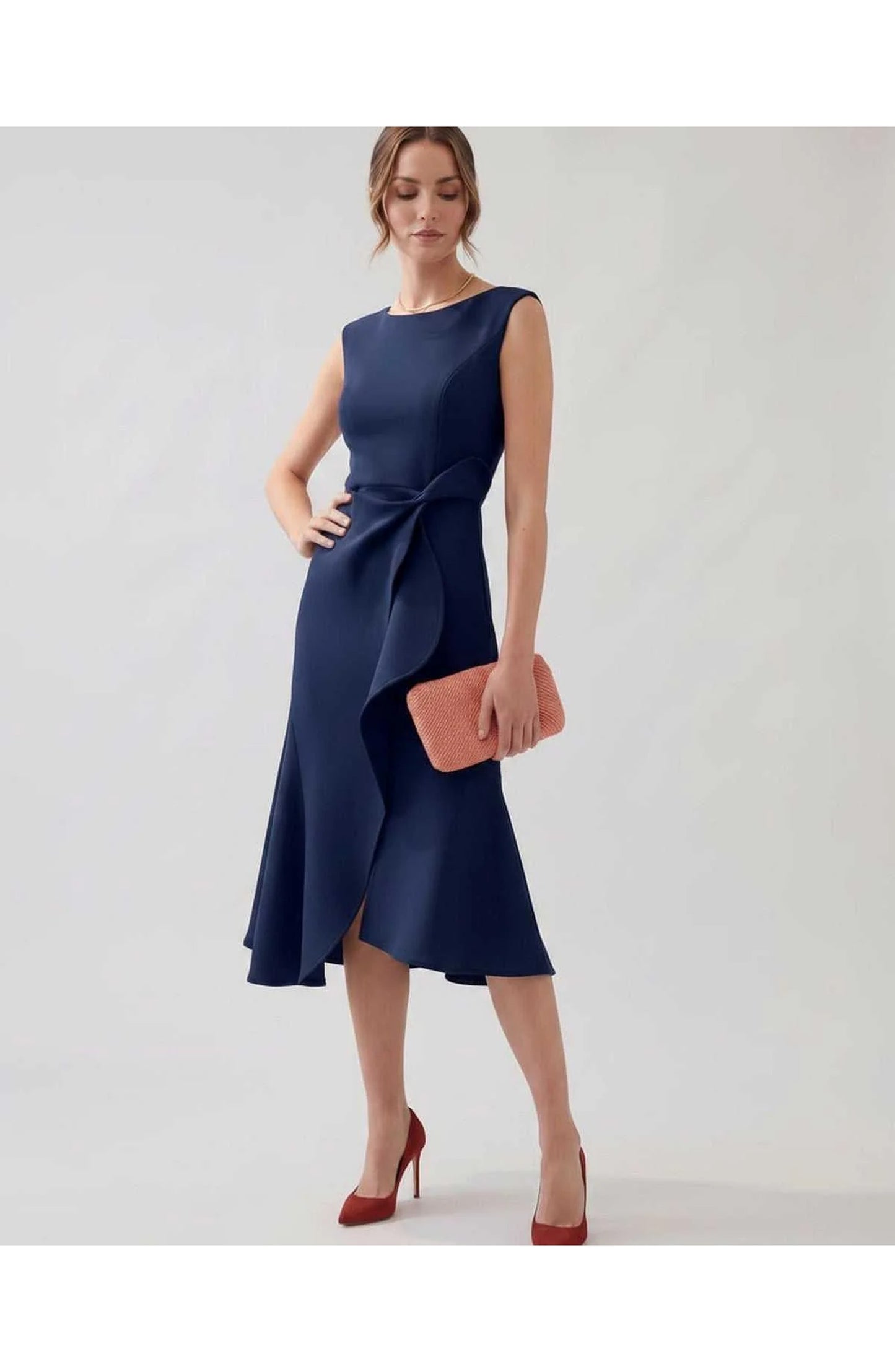 Manon Dames Midi Jurk | Ruffle Wrap Detail | Uitlopende Zoom