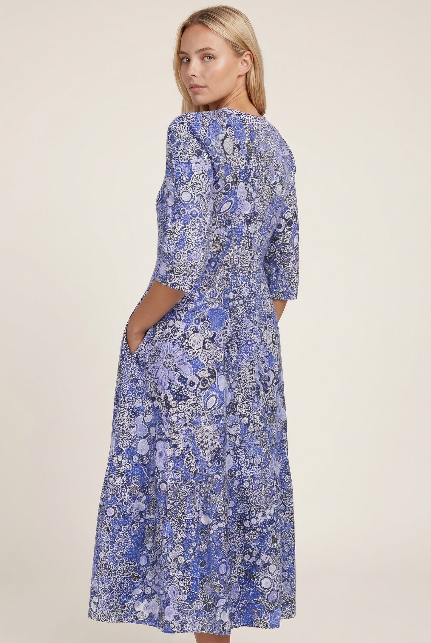 Nelly Dames Midi Jurk | V-Hals | Bloemenprint