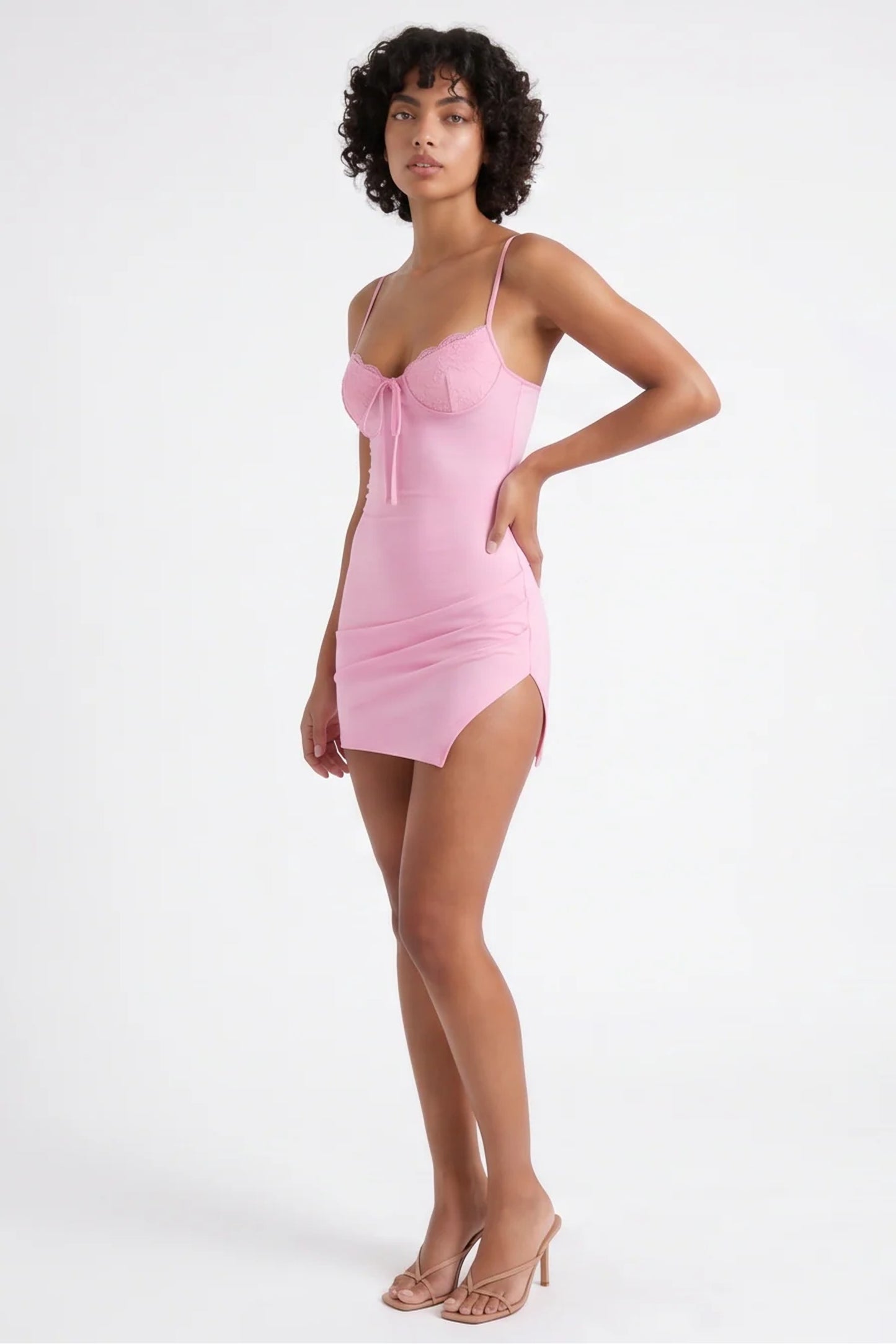 Solène Dames Mini Jurk | Strikdetail Buste | Gerimpelde Zijkant