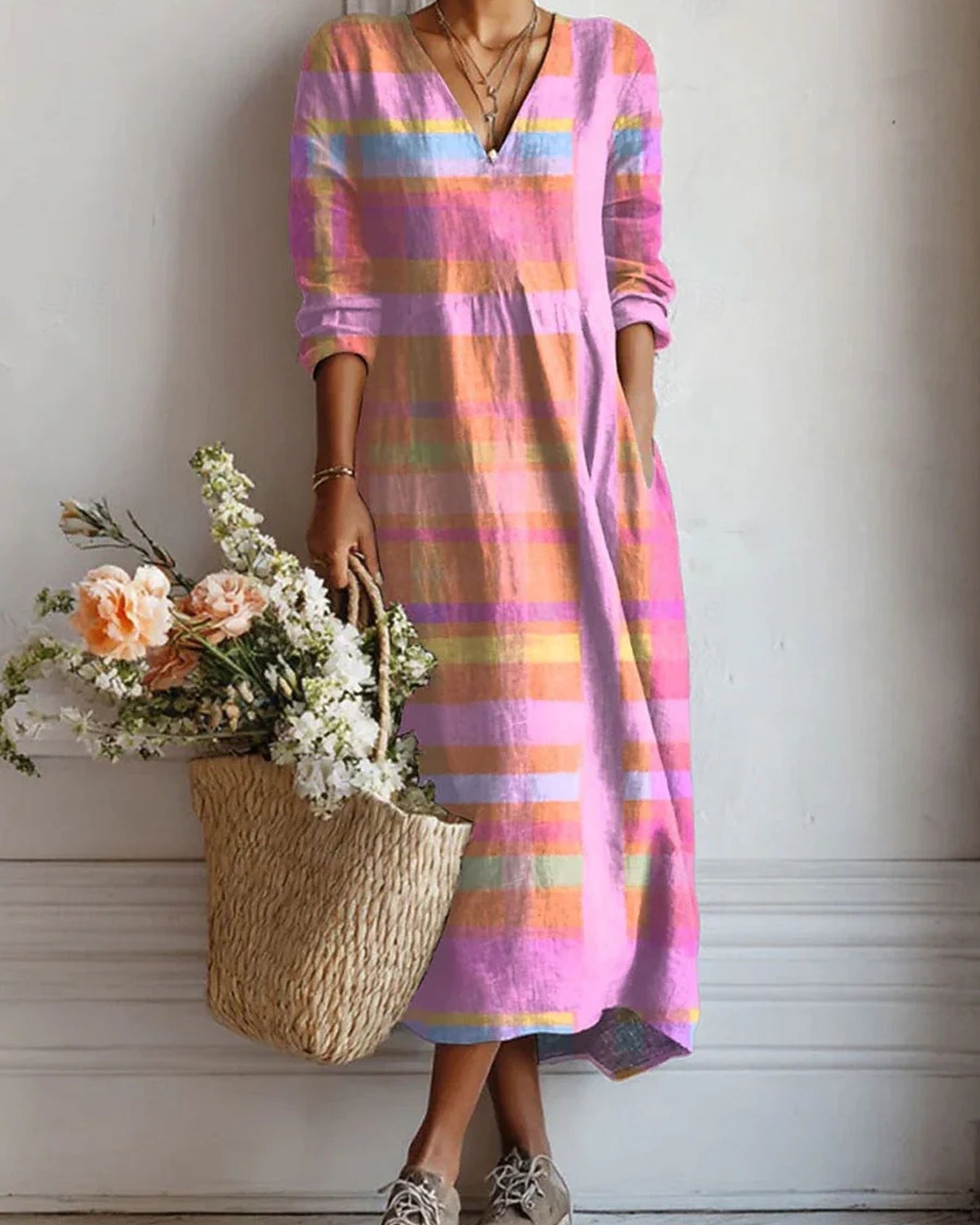 Adolphine Dame Midi Kjole | Blomsterprint | V-Hals med Knapper