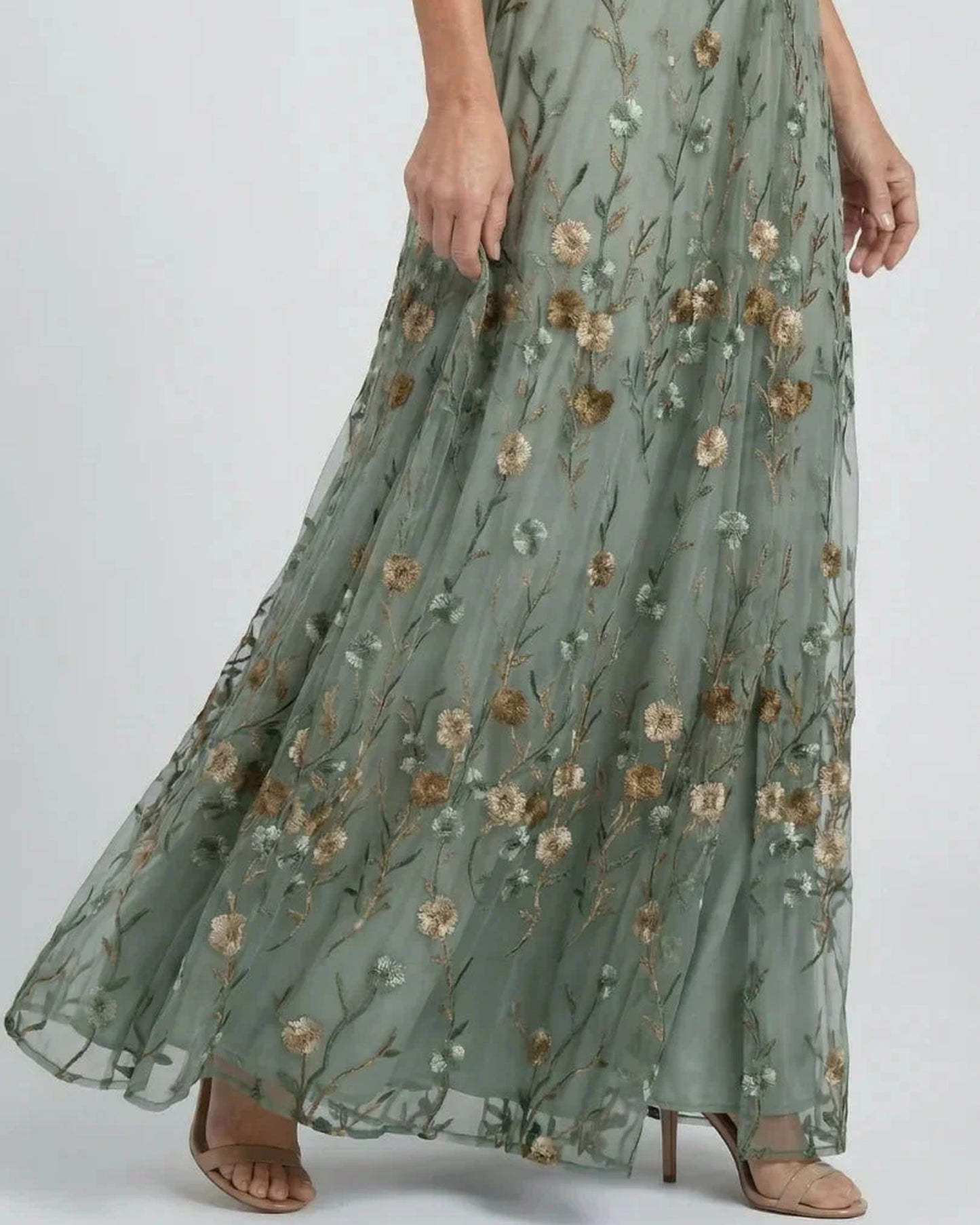 Geltrude Women's Maxi Dress | Floral Embroidery | Kimono Sleeves