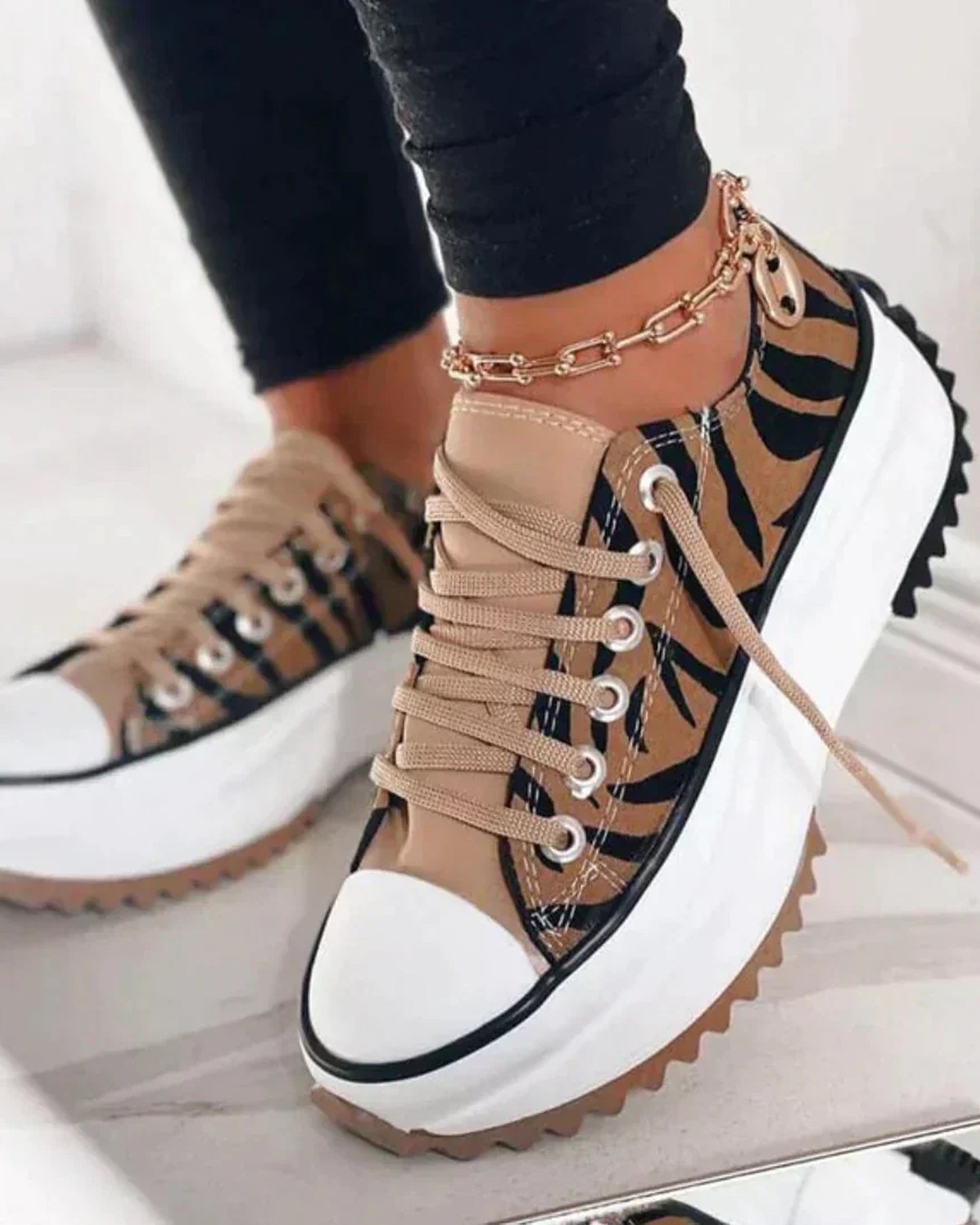 Capitoline Dames Sneakers | Plateau Zool | Rubberen Gripnokken