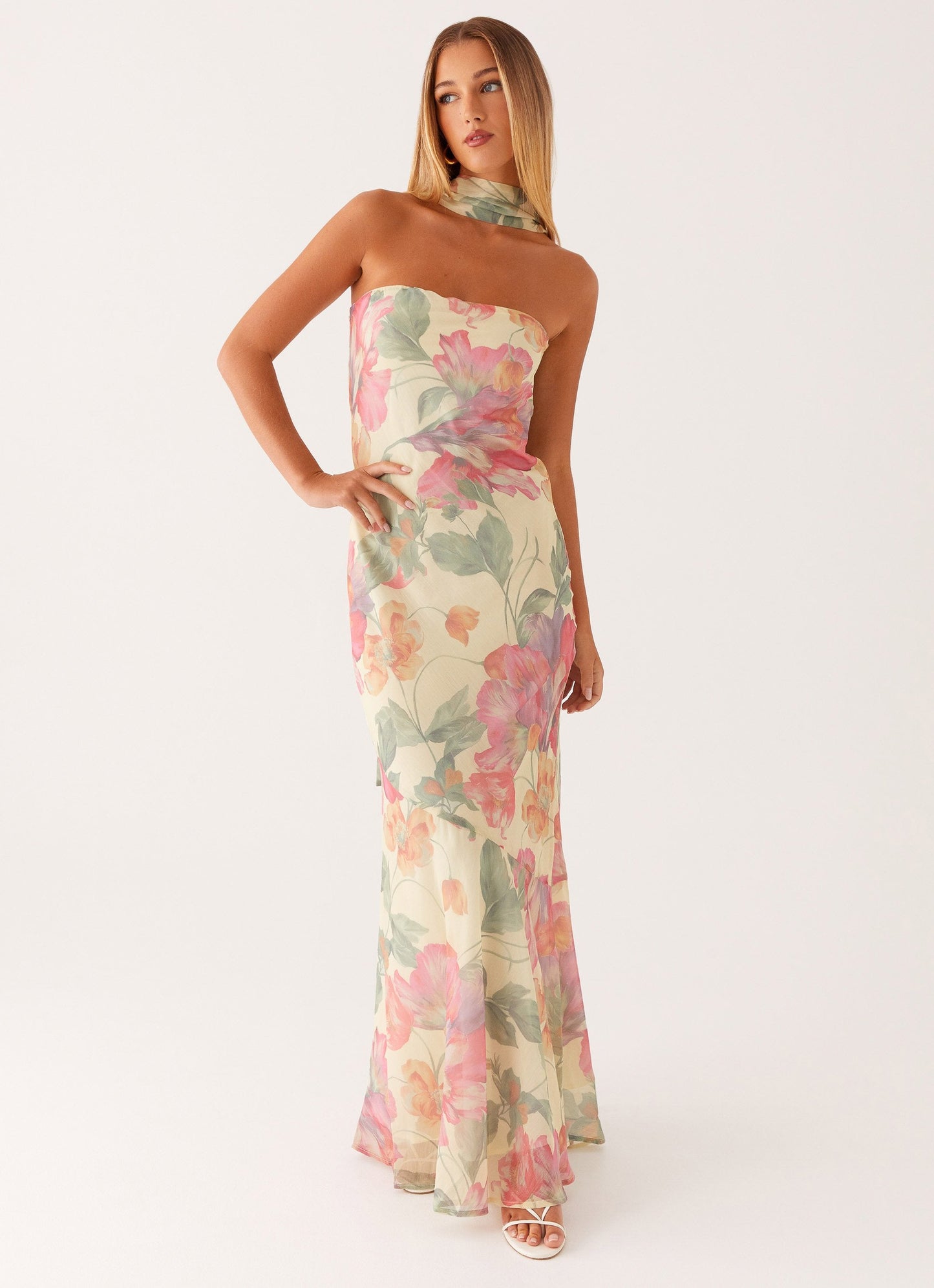 Yente Maxi Jurk – Romantische Bloemenprint met Verstelbare Bandjes en V-Hals 5