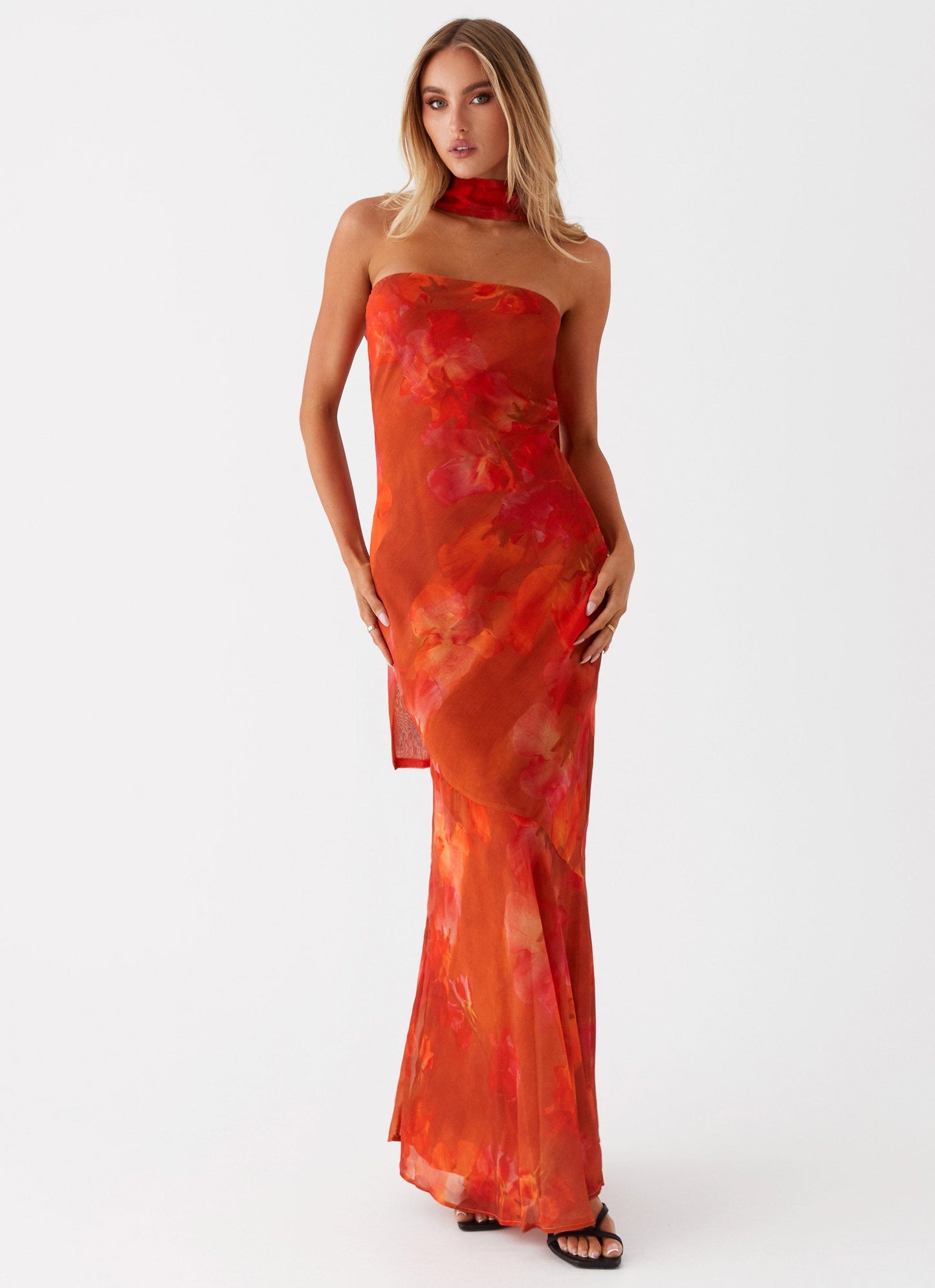 Yente Amber Maxi-jurk | Romantische Bloemenprint met Verstelbare Bandjes 4