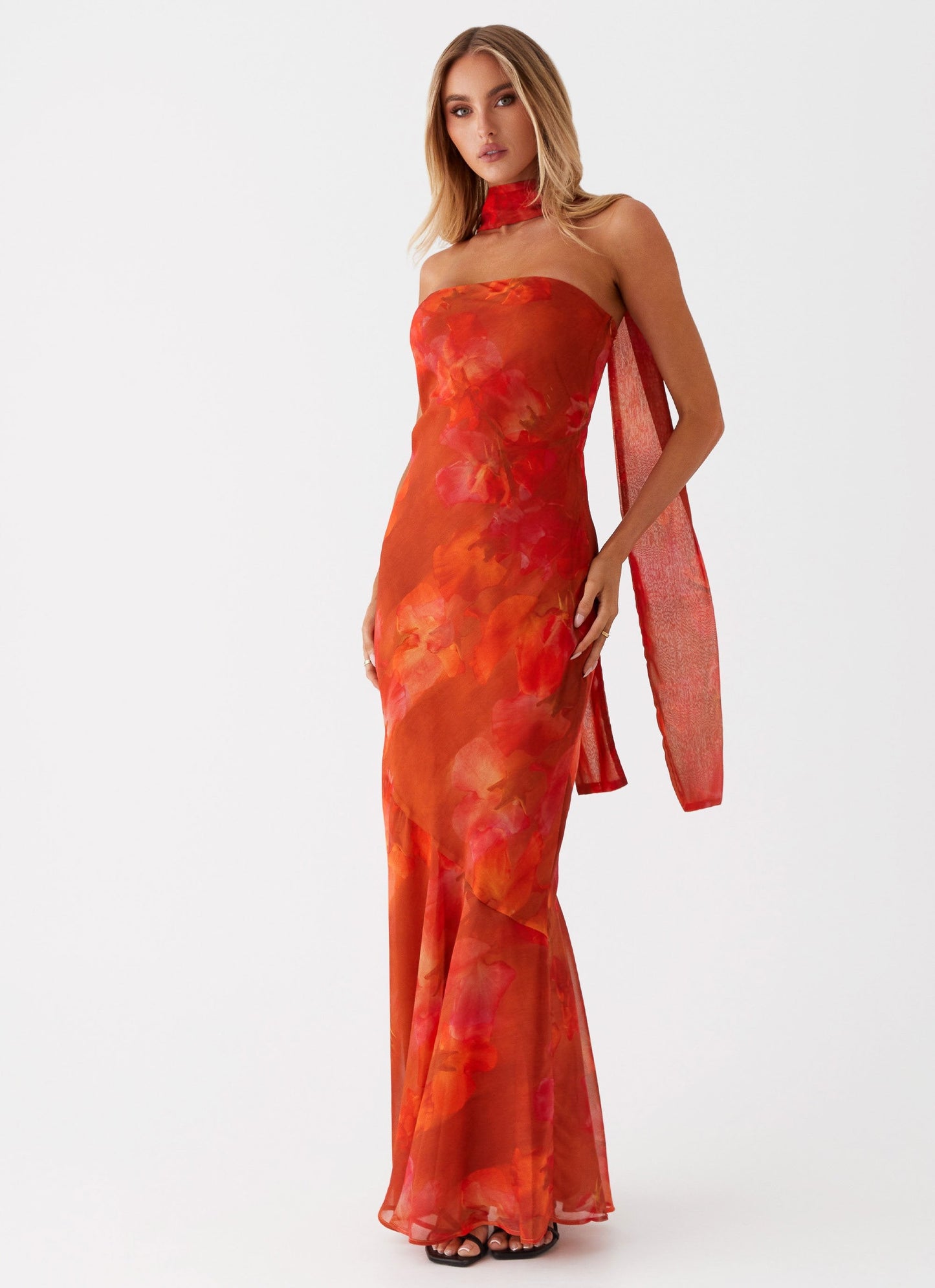 Yente Amber Maxi-jurk | Romantische Bloemenprint met Verstelbare Bandjes 5
