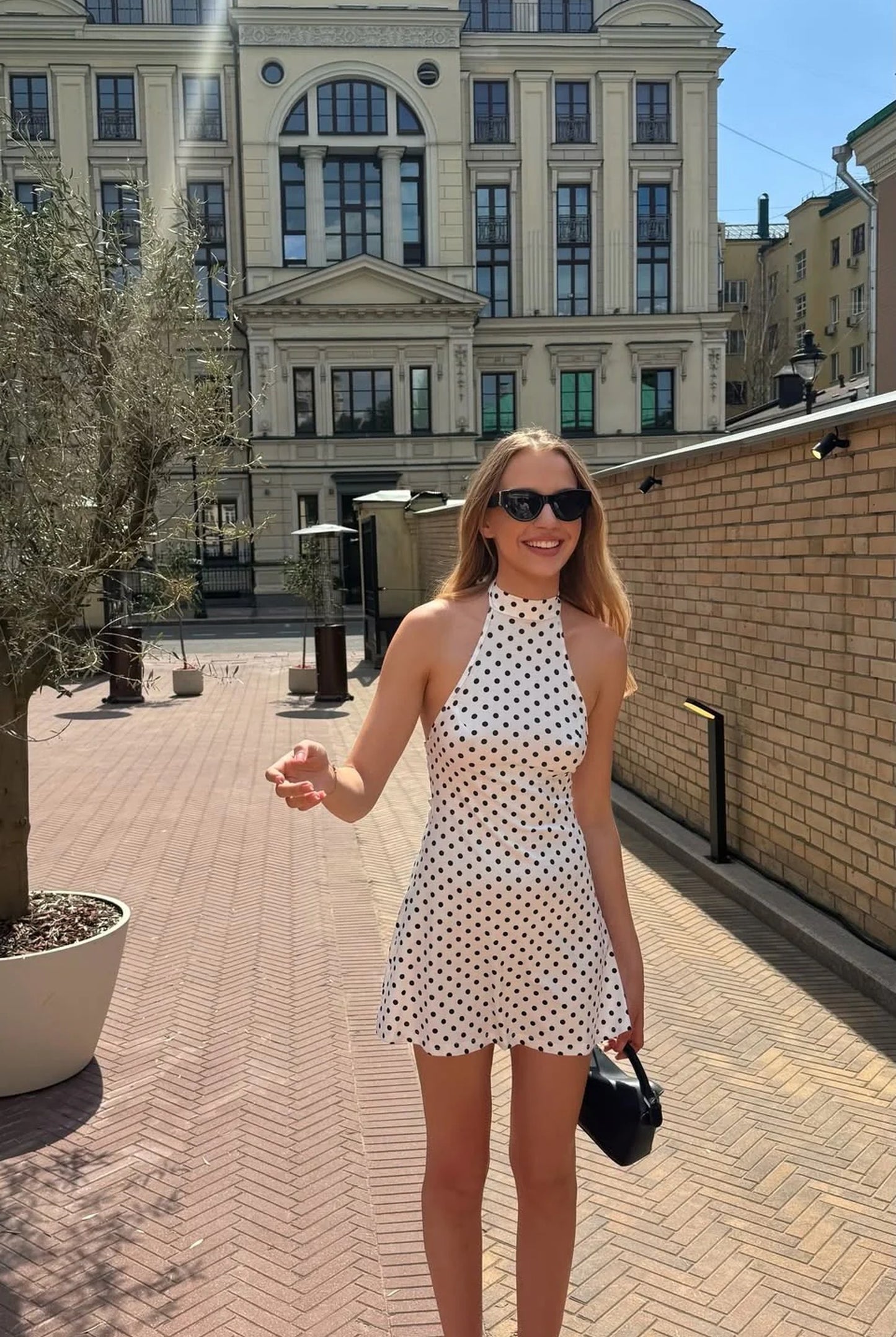Fidèle Damska Mini Sukienka | Dekolt-halter | Otwarte Plecy | Groszki